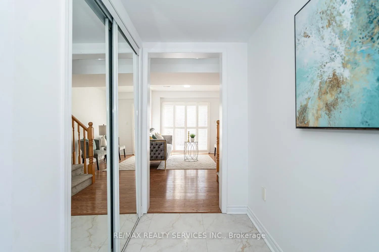 Photo 10 of 67 Decker Hollow Circle, Brampton, Credit Valley — HOMEH