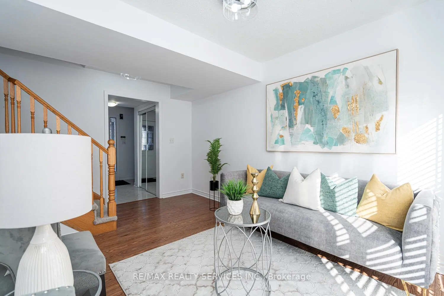 Photo 13 of 67 Decker Hollow Circle, Brampton, Credit Valley — HOMEH
