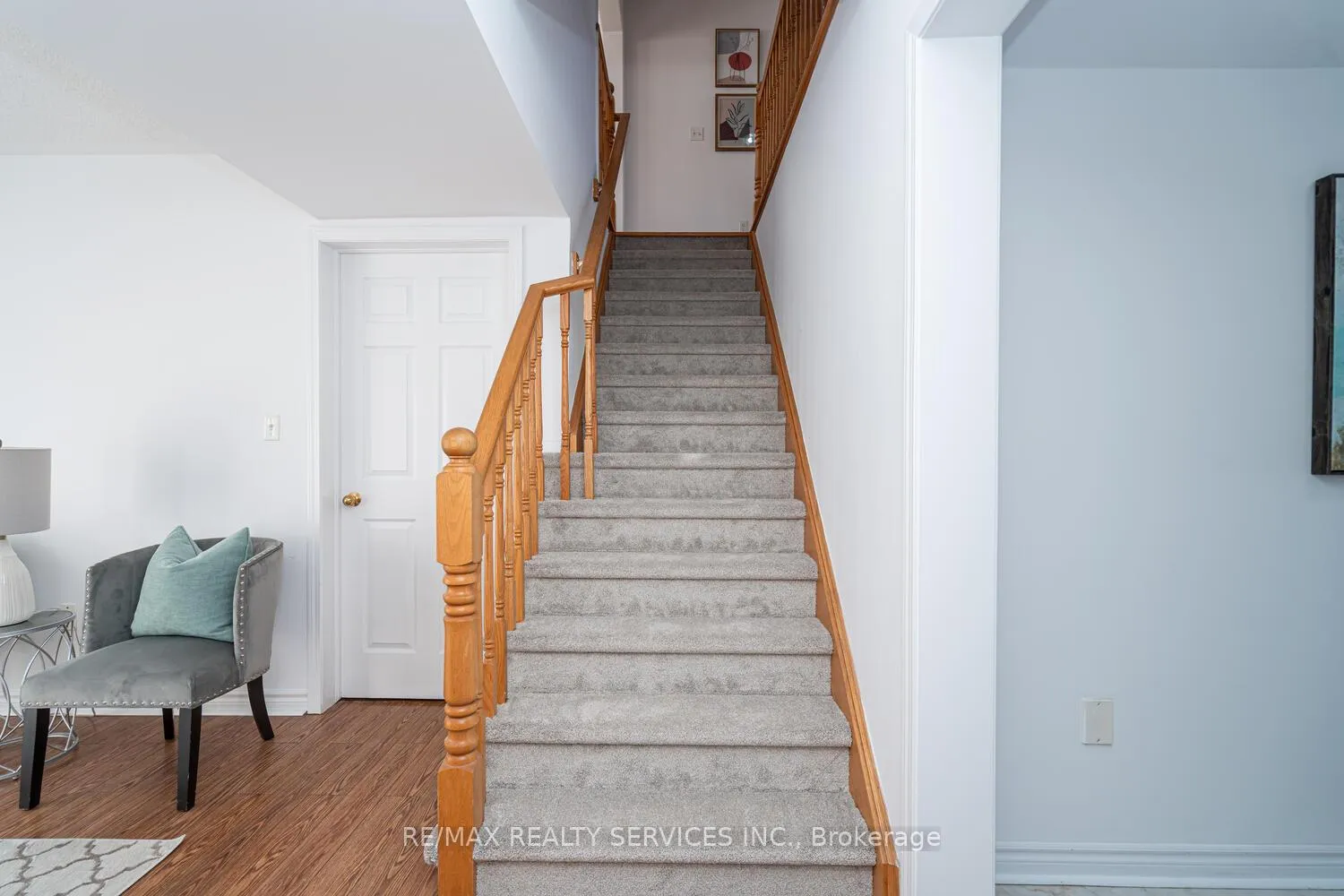 Photo 14 of 67 Decker Hollow Circle, Brampton, Credit Valley — HOMEH
