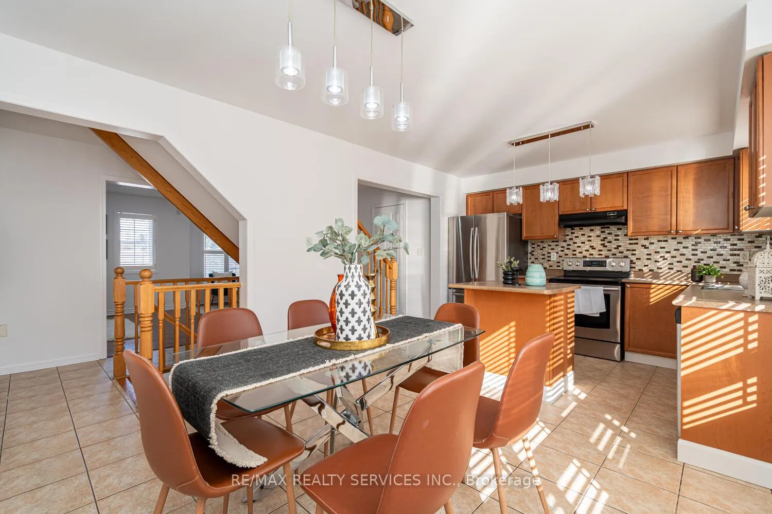 Photo 16 of 67 Decker Hollow Circle, Brampton, Credit Valley — HOMEH