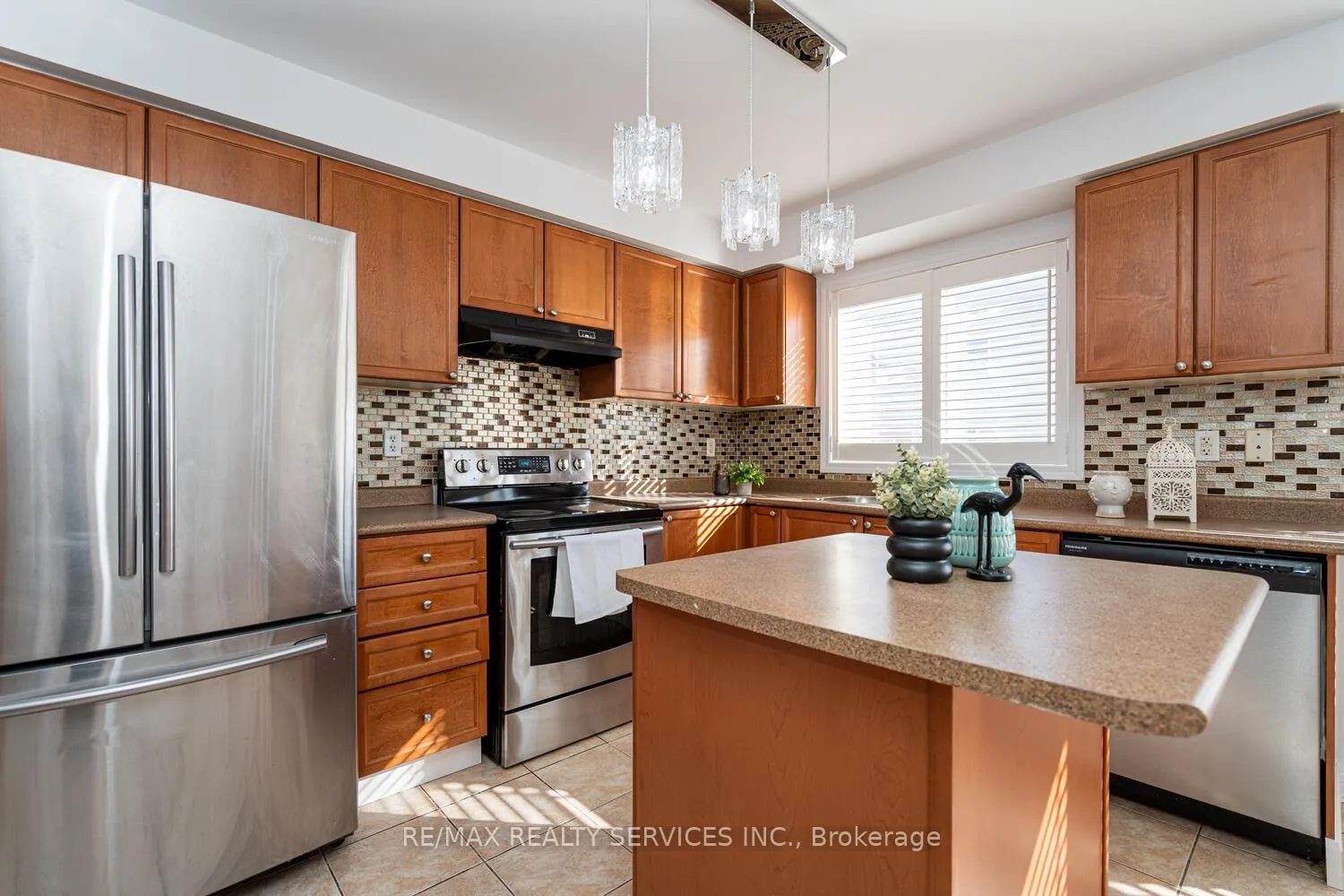 Photo 20 of 67 Decker Hollow Circle, Brampton, Credit Valley — HOMEH