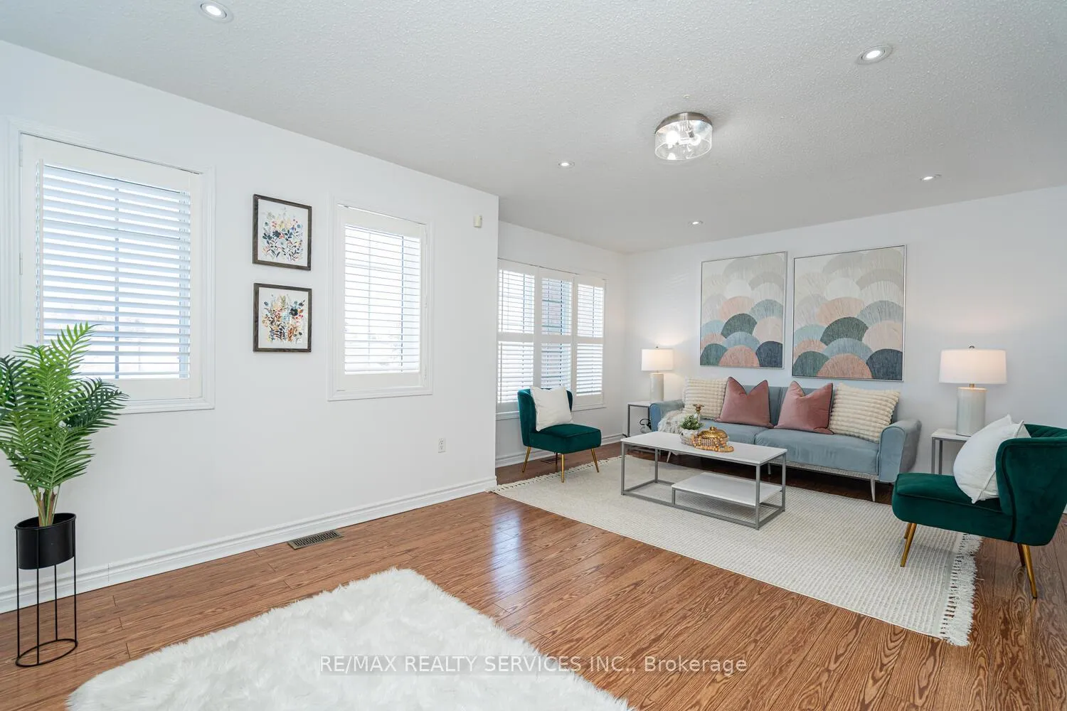 Photo 23 of 67 Decker Hollow Circle, Brampton, Credit Valley — HOMEH