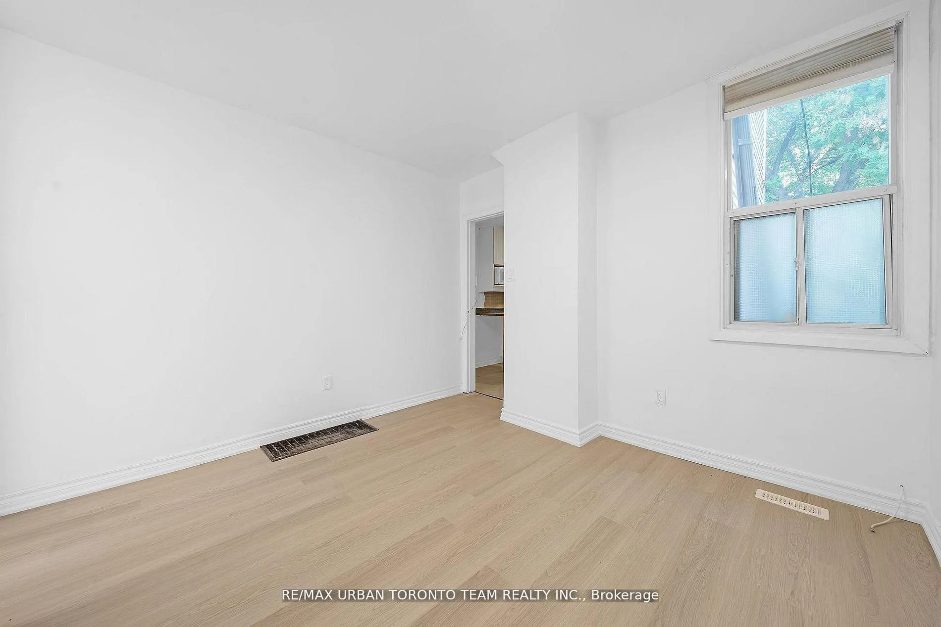 Photo 7 of Unit Main, 880 Dundas Street E, Toronto, South Riverdale — HOMEH