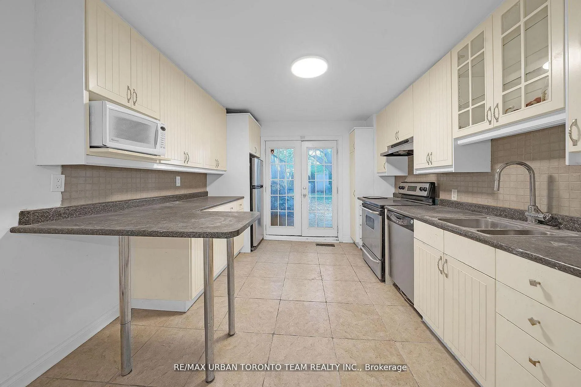 Photo 9 of Unit Main, 880 Dundas Street E, Toronto, South Riverdale — HOMEH