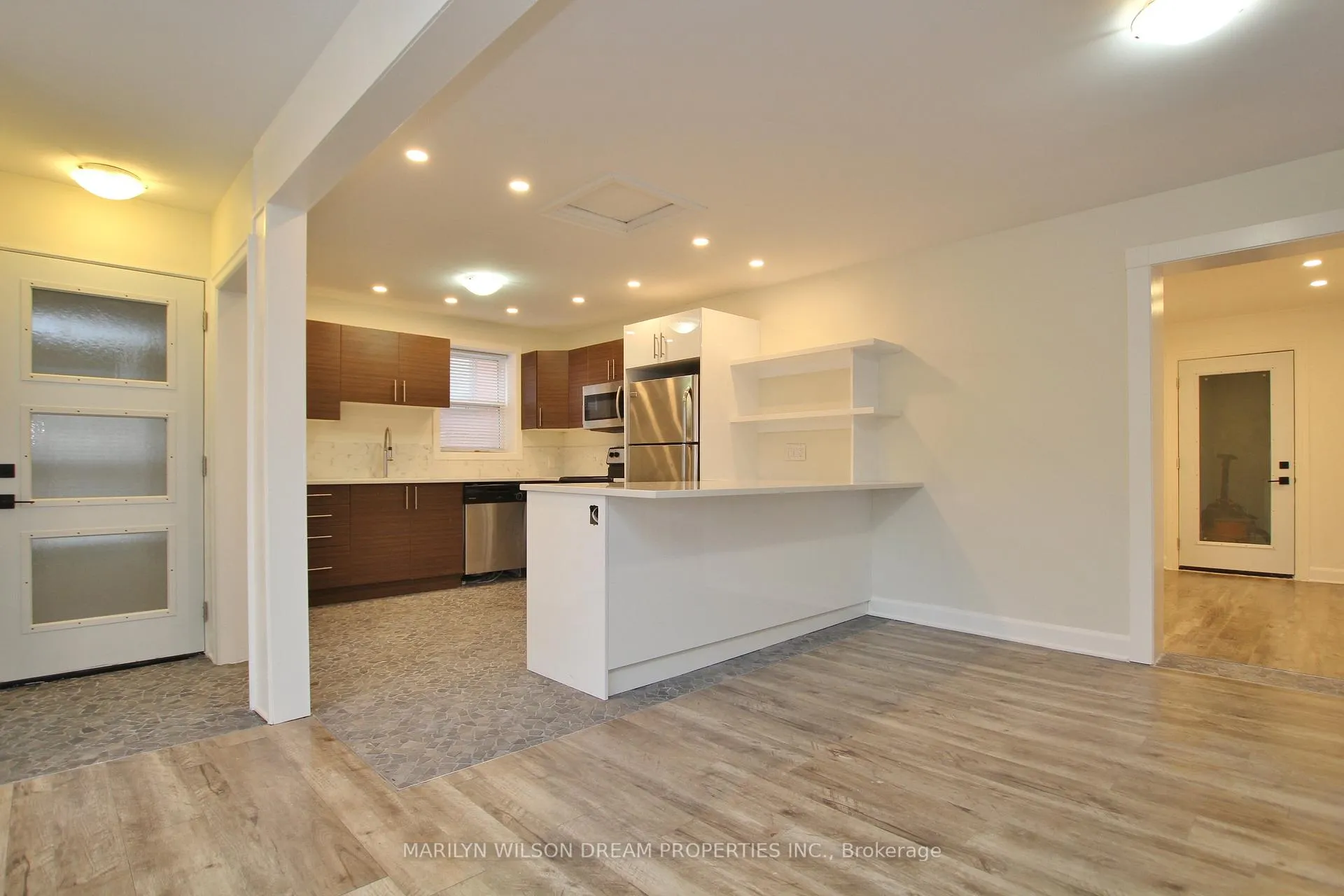 Photo 3 of Unit 3, 35 Donald Street, Ottawa, Overbrook — HOMEH