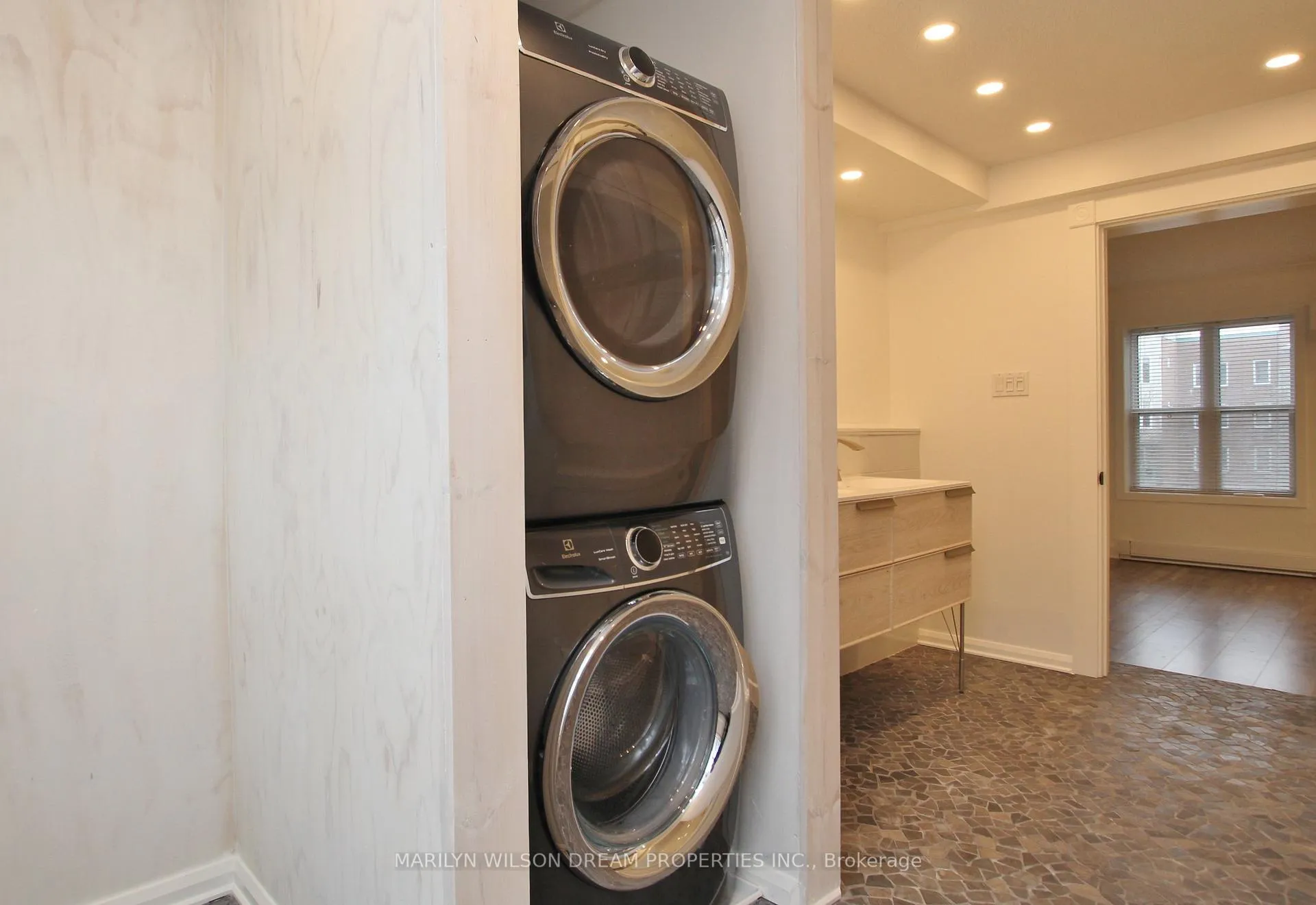 Photo 25 of Unit 3, 35 Donald Street, Ottawa, Overbrook — HOMEH