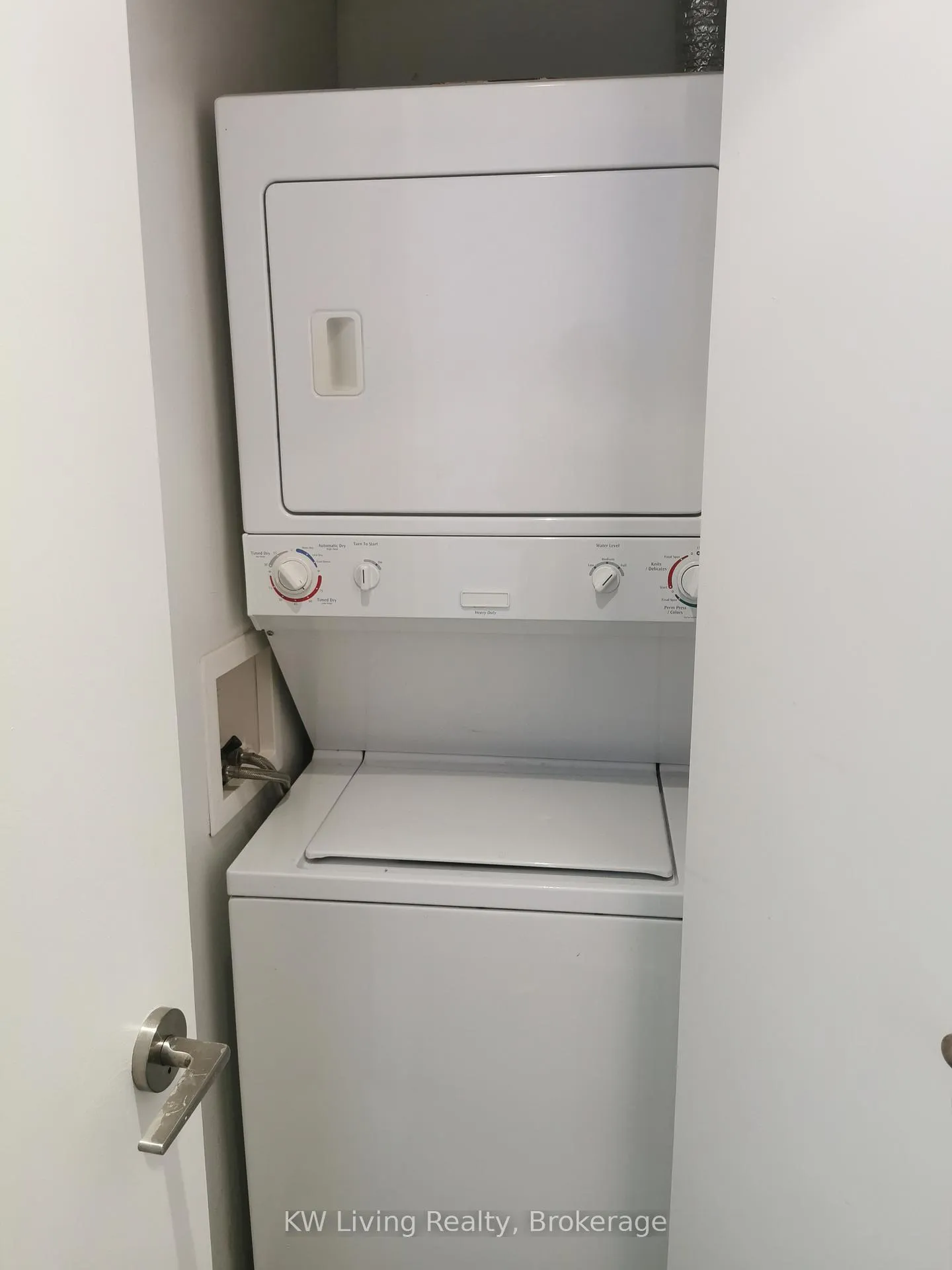 Photo 8 of Unit 904, 33 Charles Street E, Toronto, Church-Yonge Corridor — HOMEH