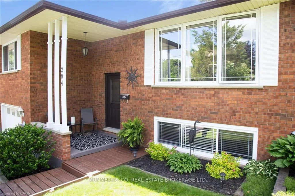 Photo 4 of 294 South Drive S, Norfolk, Simcoe — HOMEH