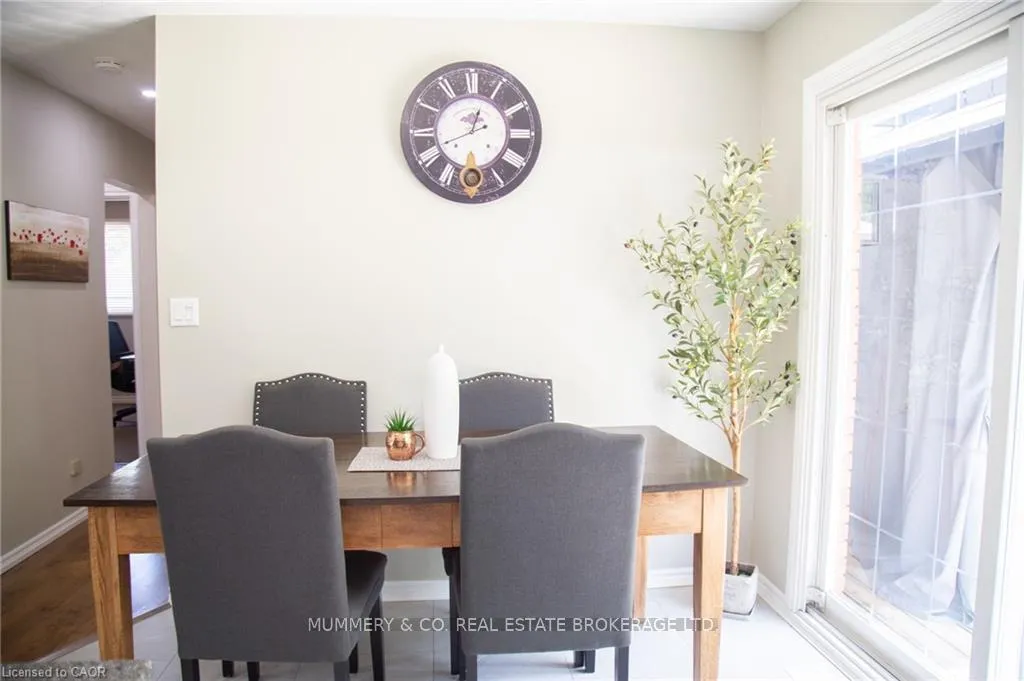 Photo 11 of 294 South Drive S, Norfolk, Simcoe — HOMEH