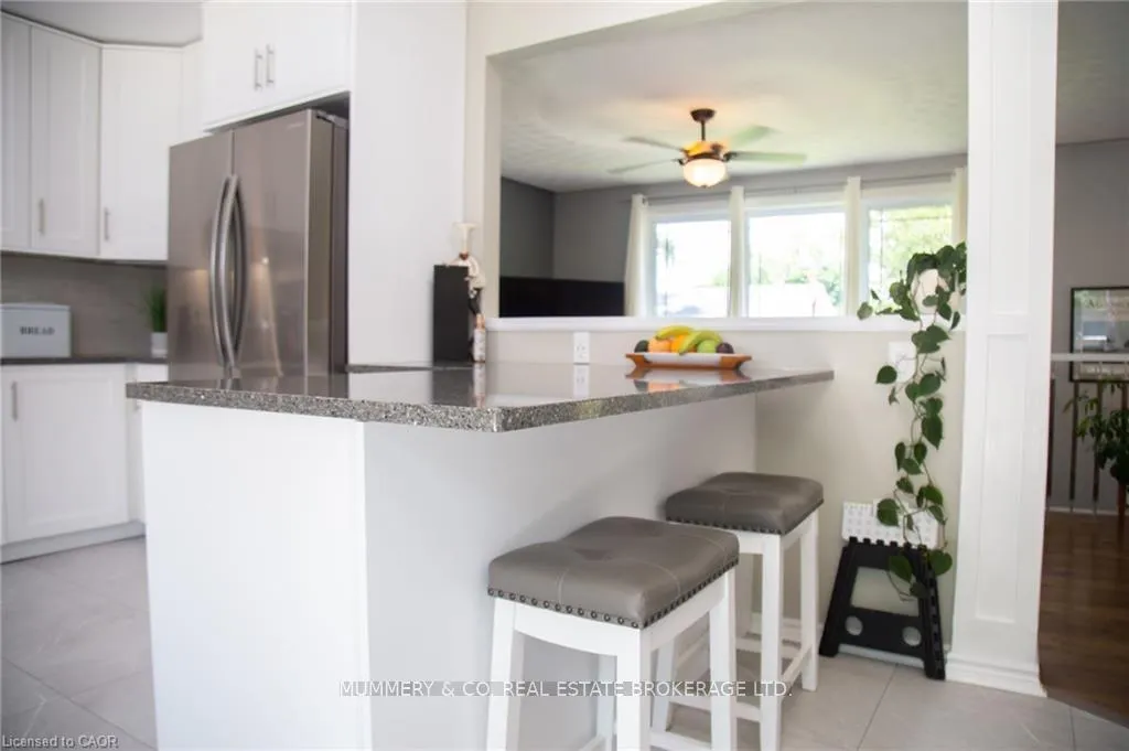 Photo 13 of 294 South Drive S, Norfolk, Simcoe — HOMEH