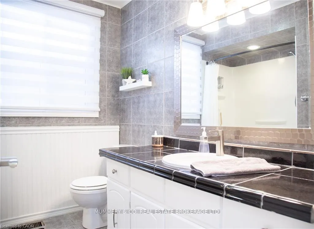 Photo 23 of 294 South Drive S, Norfolk, Simcoe — HOMEH