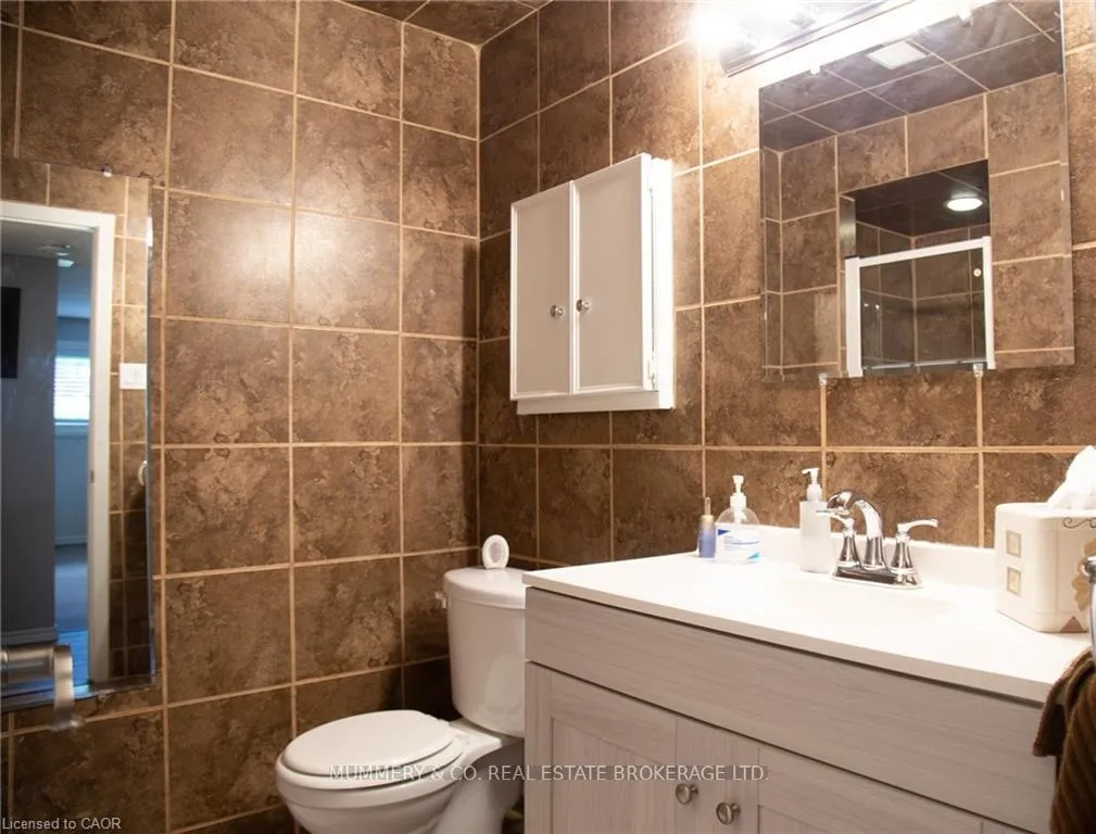 Photo 37 of 294 South Drive S, Norfolk, Simcoe — HOMEH