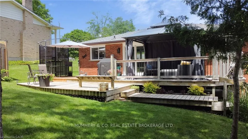 Photo 41 of 294 South Drive S, Norfolk, Simcoe — HOMEH