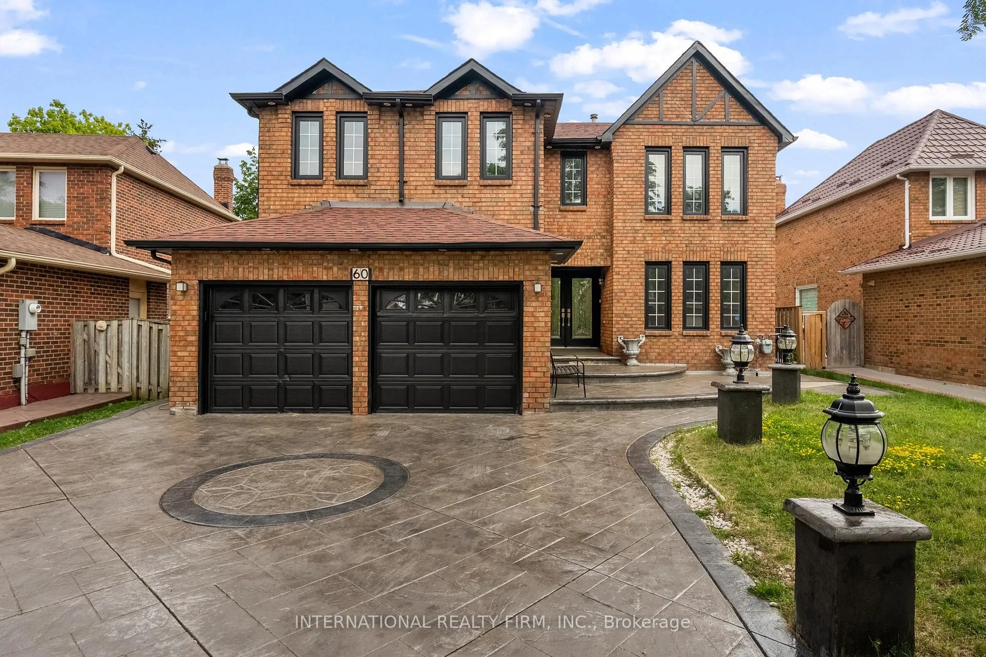 Photo 2 of 60 Major William Sharpe Drive, Brampton, Northwood Park — HOMEH