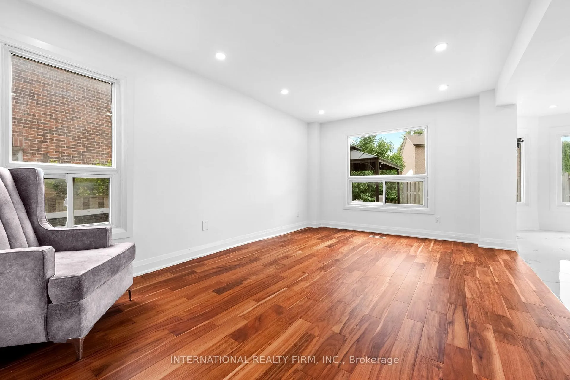 Photo 10 of 60 Major William Sharpe Drive, Brampton, Northwood Park — HOMEH