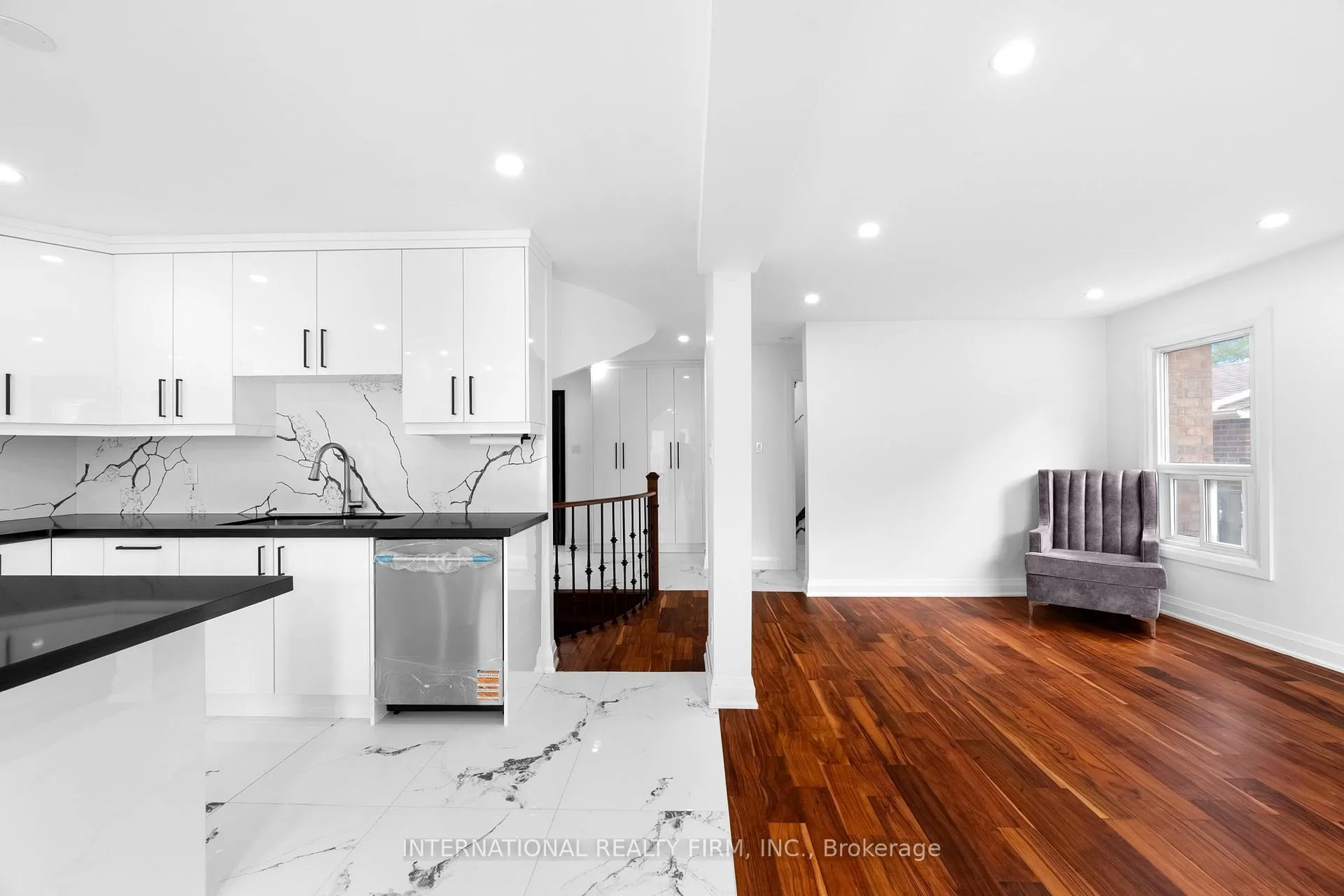 Photo 11 of 60 Major William Sharpe Drive, Brampton, Northwood Park — HOMEH