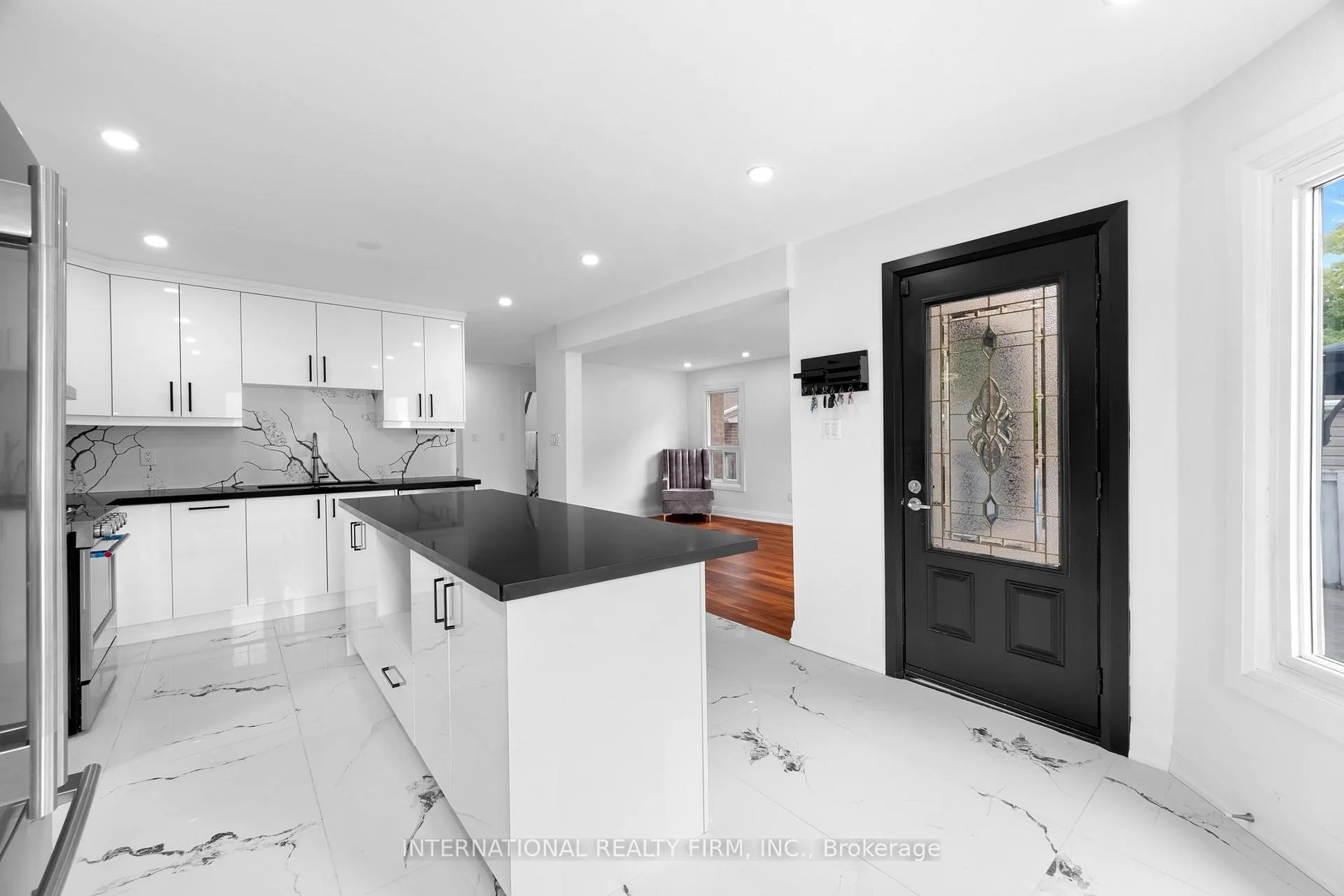 Photo 12 of 60 Major William Sharpe Drive, Brampton, Northwood Park — HOMEH