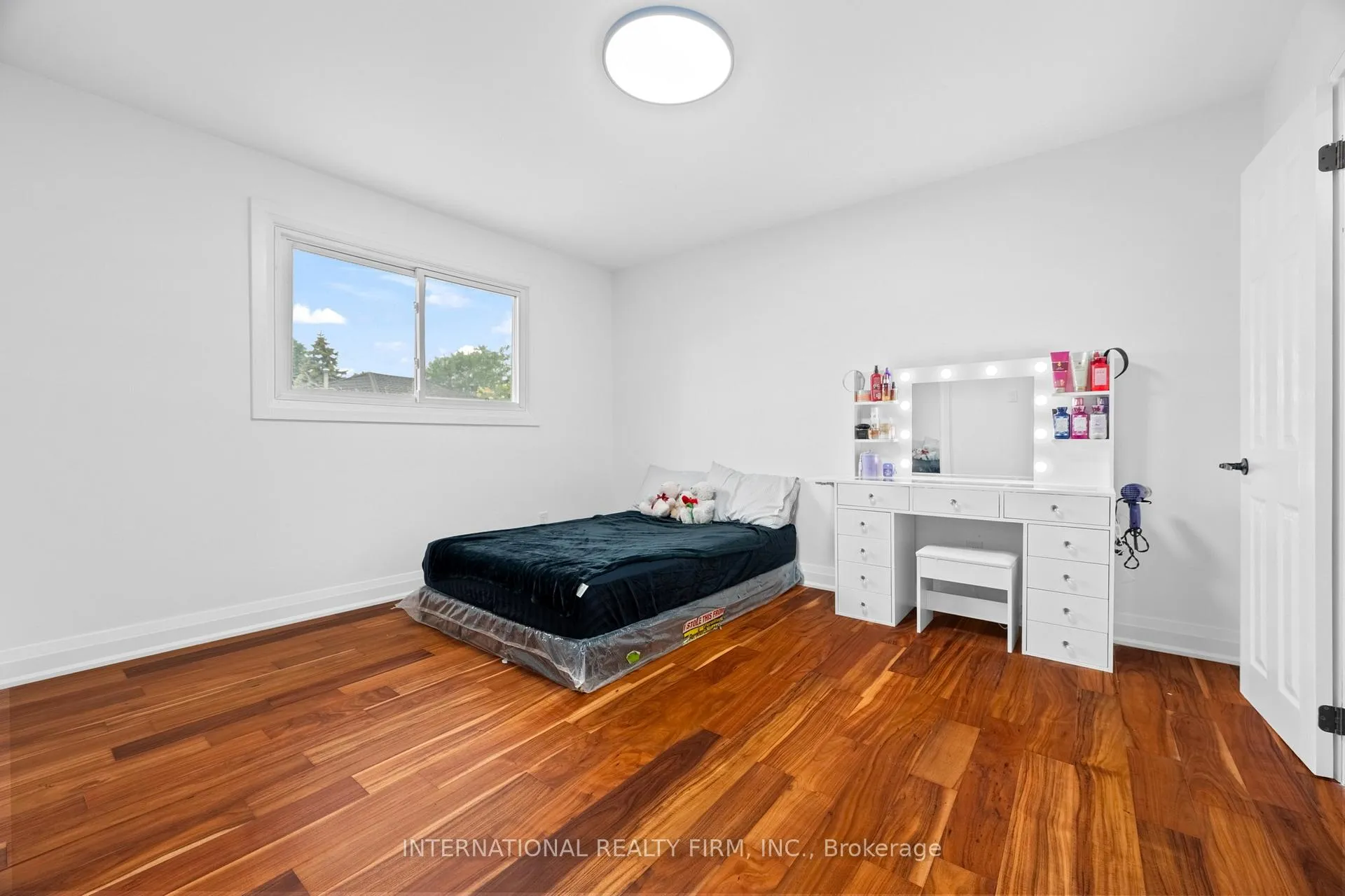 Photo 35 of 60 Major William Sharpe Drive, Brampton, Northwood Park — HOMEH