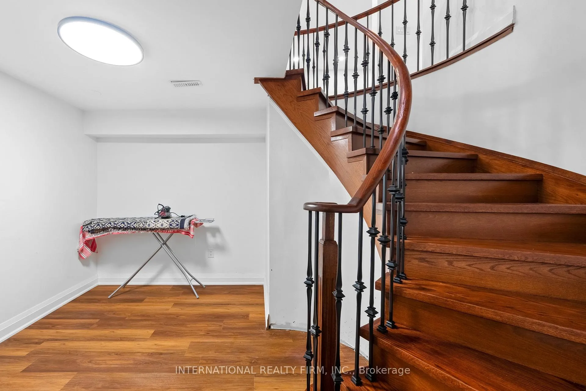 Photo 36 of 60 Major William Sharpe Drive, Brampton, Northwood Park — HOMEH