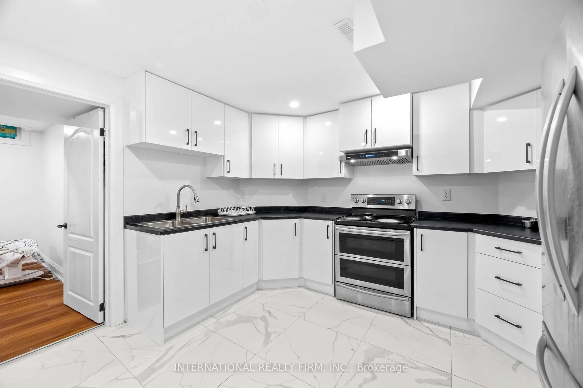 Photo 37 of 60 Major William Sharpe Drive, Brampton, Northwood Park — HOMEH
