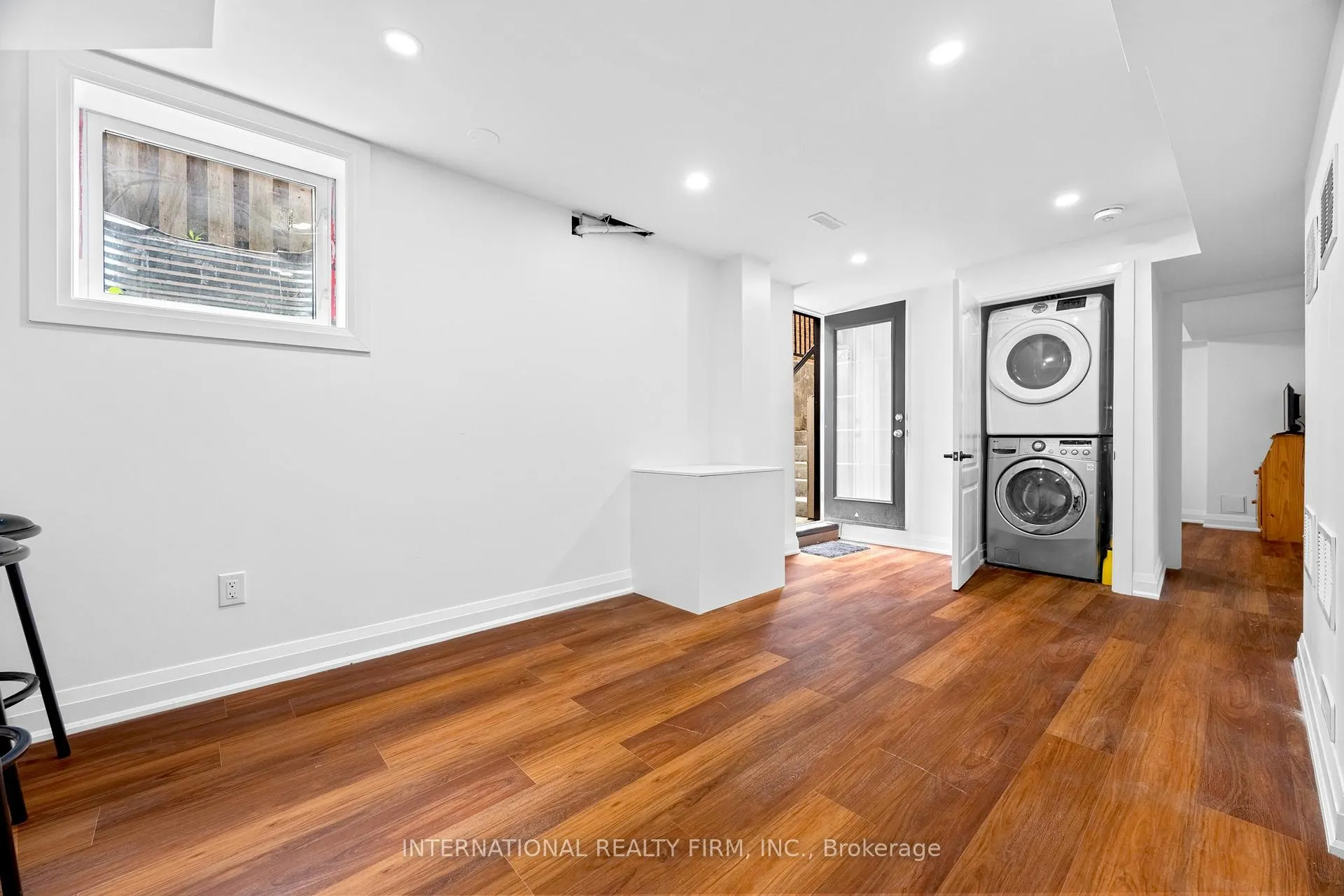 Photo 39 of 60 Major William Sharpe Drive, Brampton, Northwood Park — HOMEH