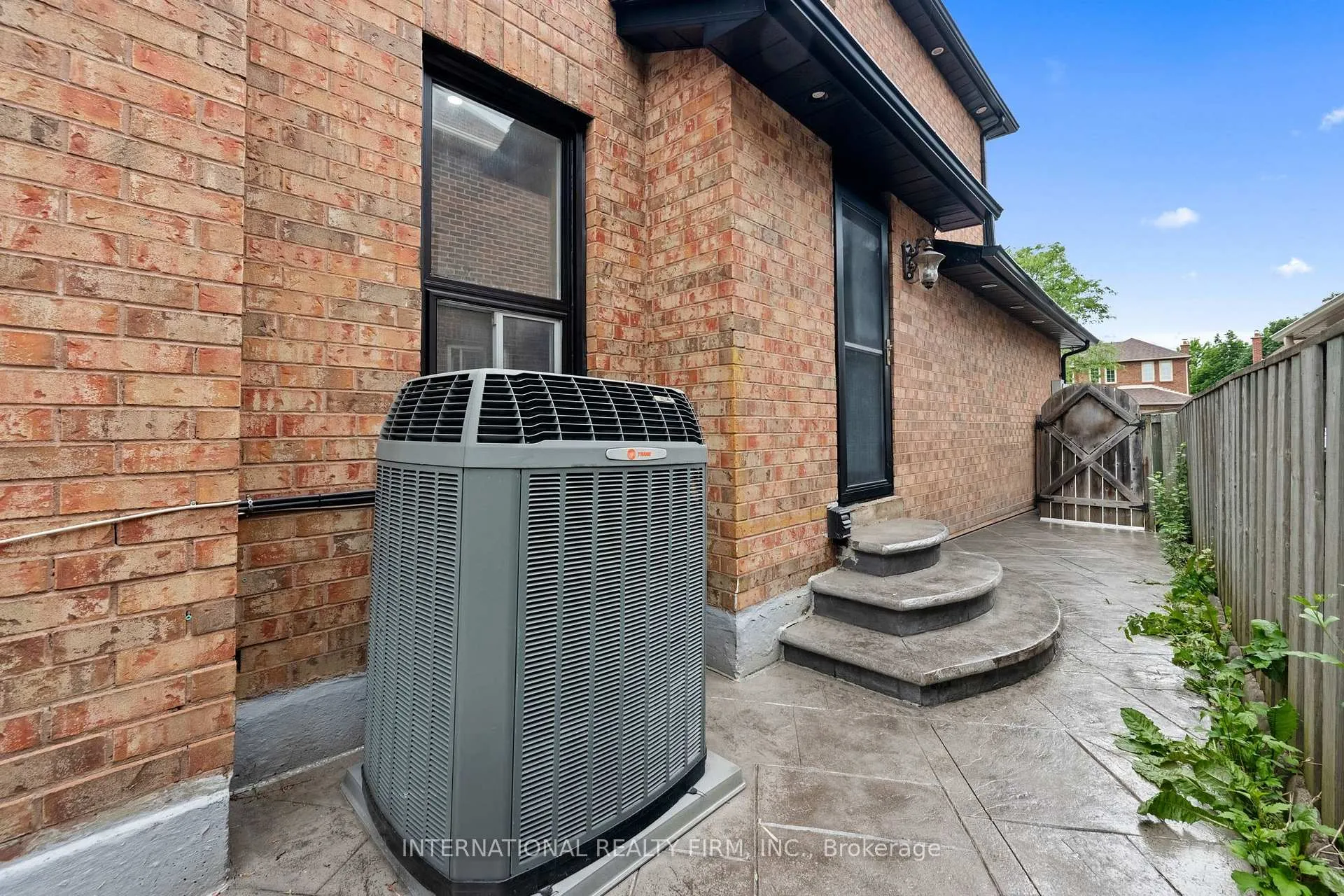 Photo 44 of 60 Major William Sharpe Drive, Brampton, Northwood Park — HOMEH