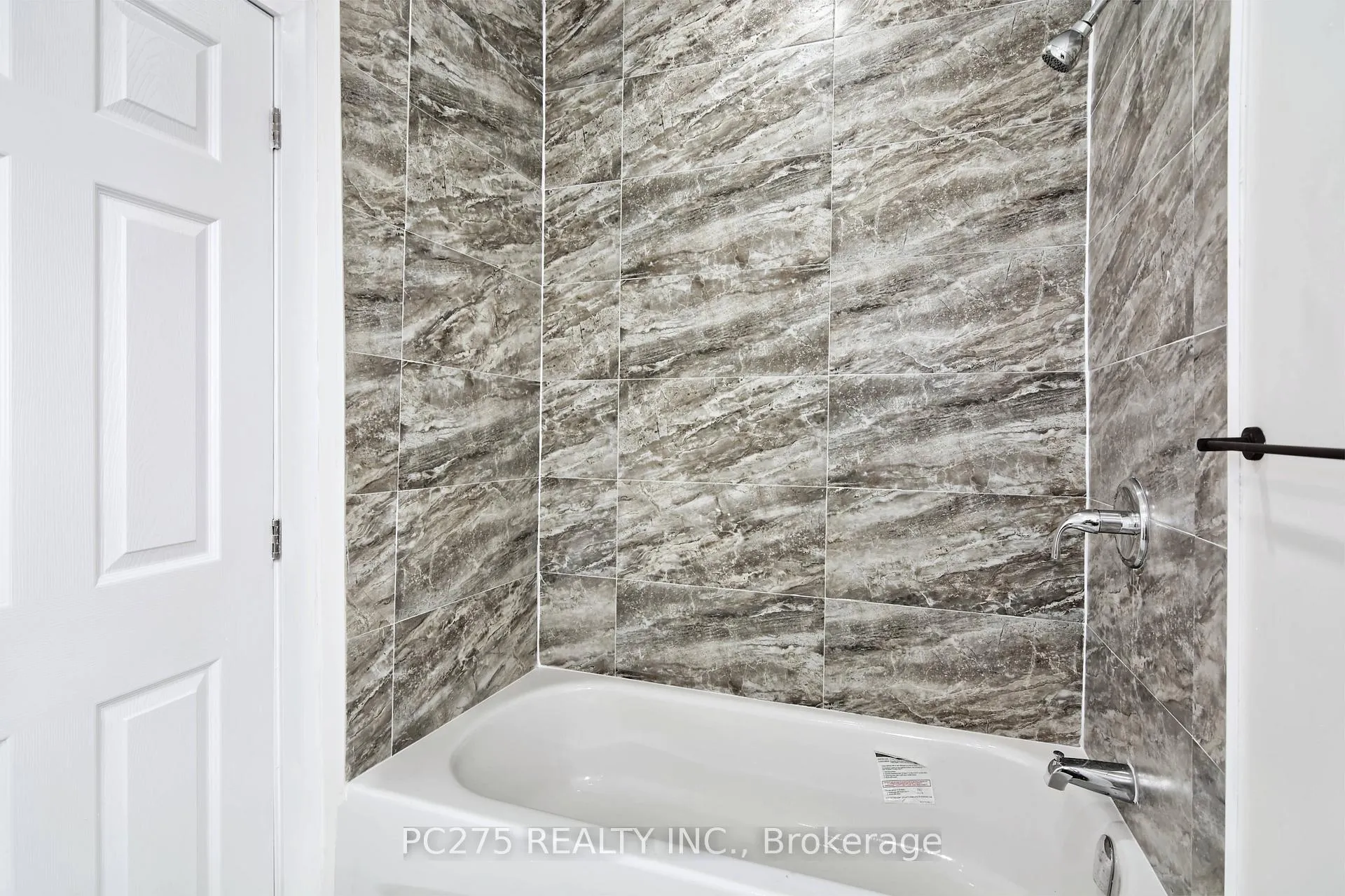 Photo 11 of 272 Vidal Street S, Sarnia — HOMEH