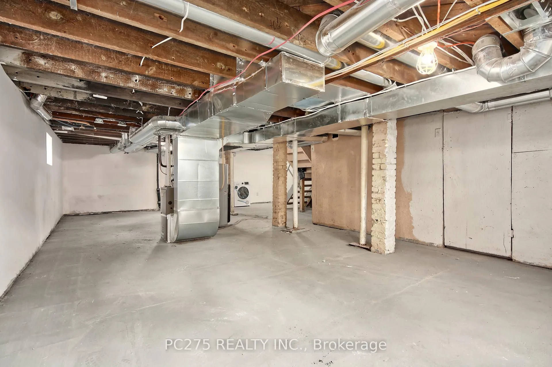 Photo 16 of 272 Vidal Street S, Sarnia — HOMEH