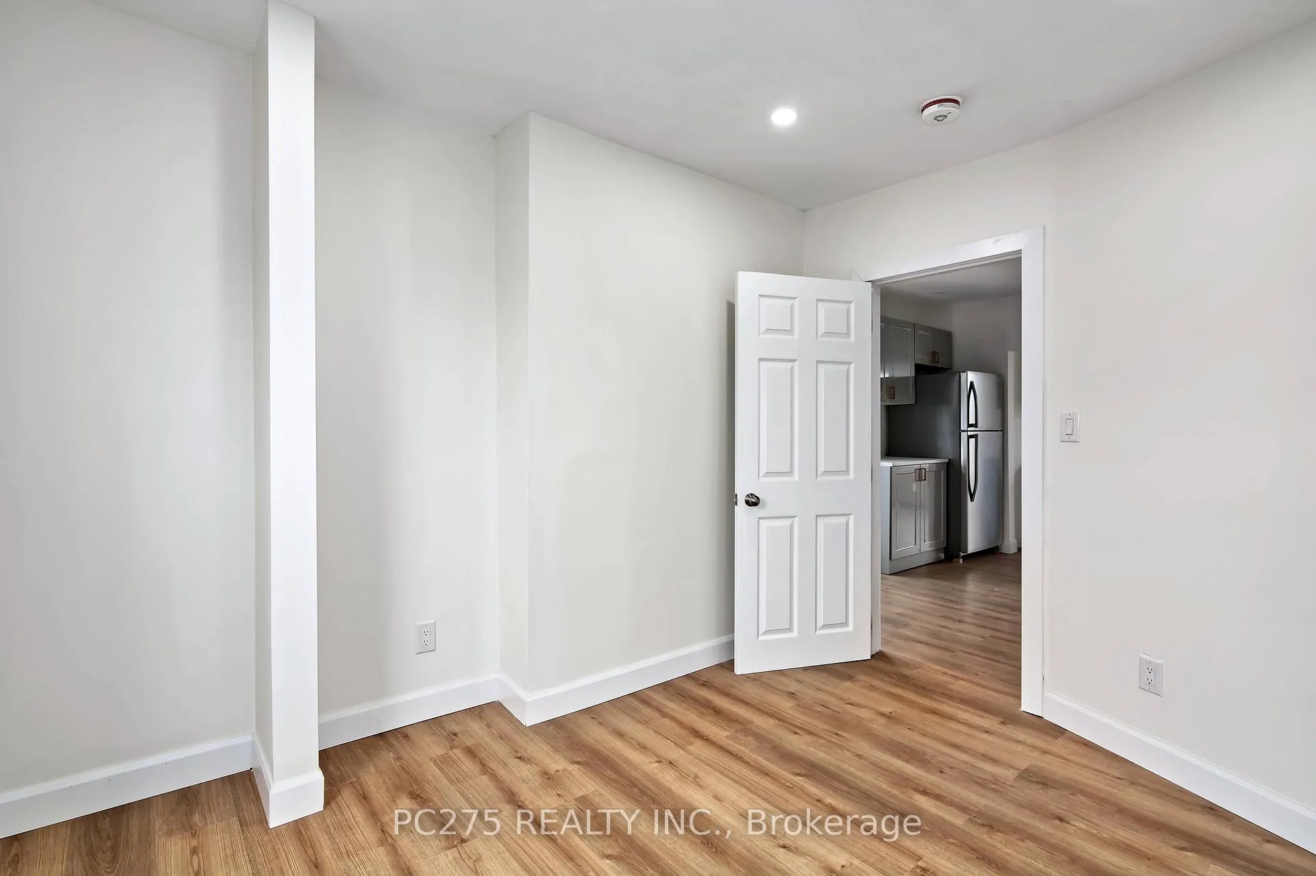 Photo 30 of 272 Vidal Street S, Sarnia — HOMEH