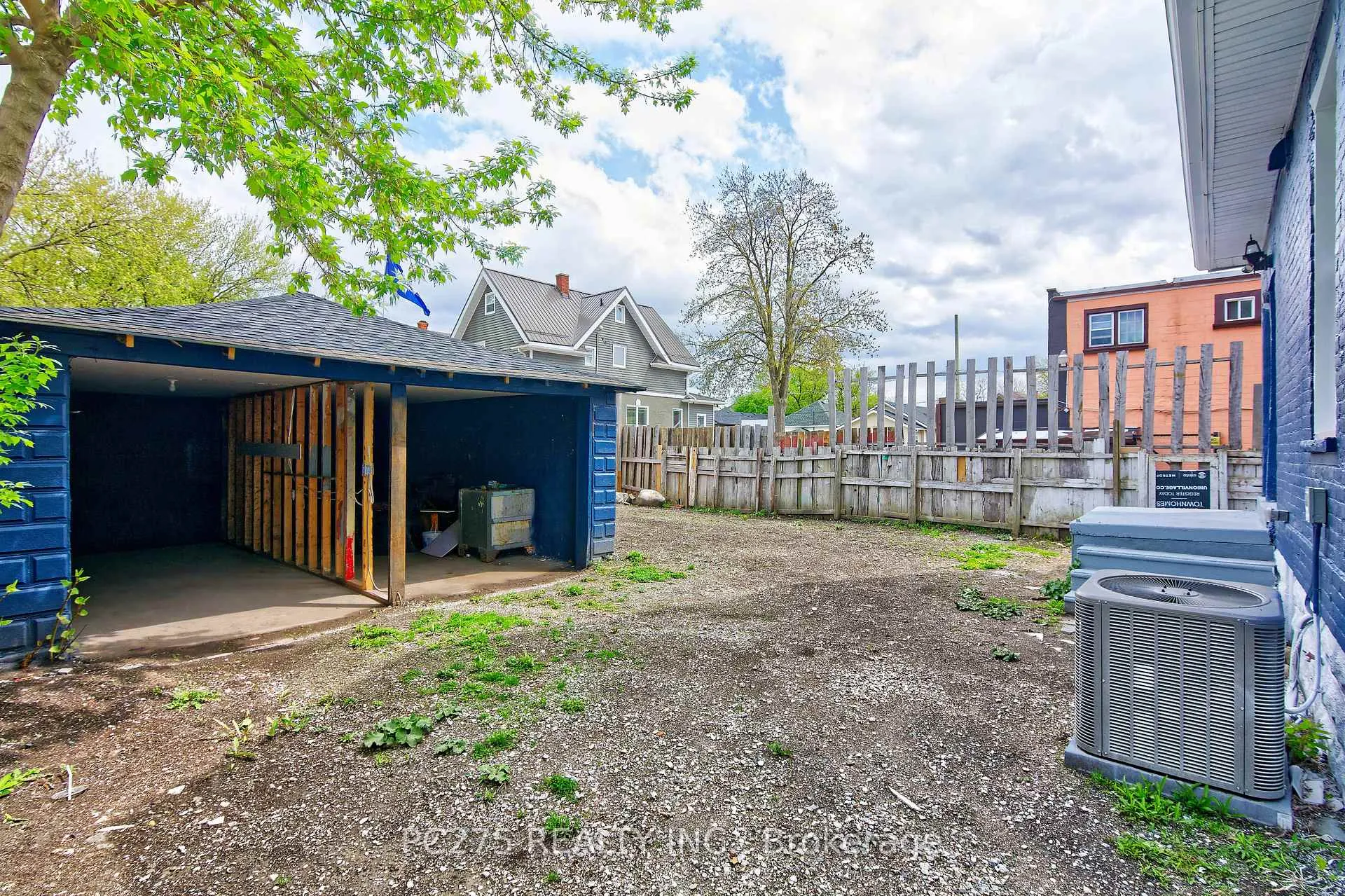 Photo 32 of 272 Vidal Street S, Sarnia — HOMEH