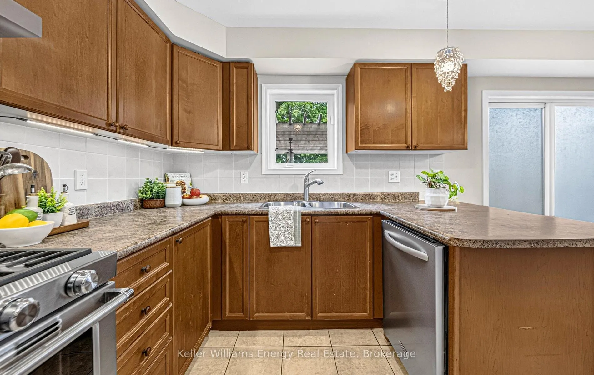 Photo 25 of 66 Stillwell Lane, Clarington, Newcastle — HOMEH