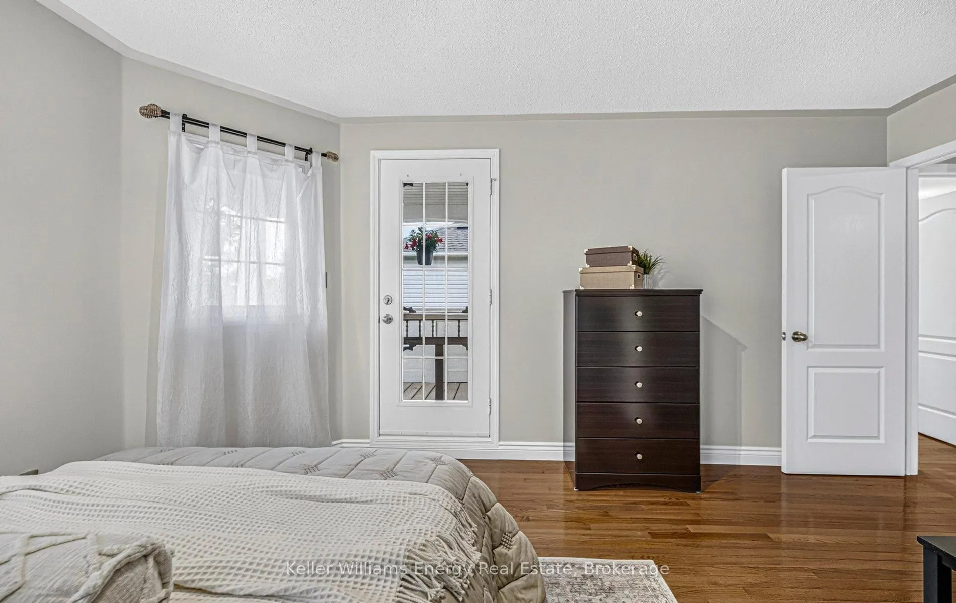 Photo 32 of 66 Stillwell Lane, Clarington, Newcastle — HOMEH