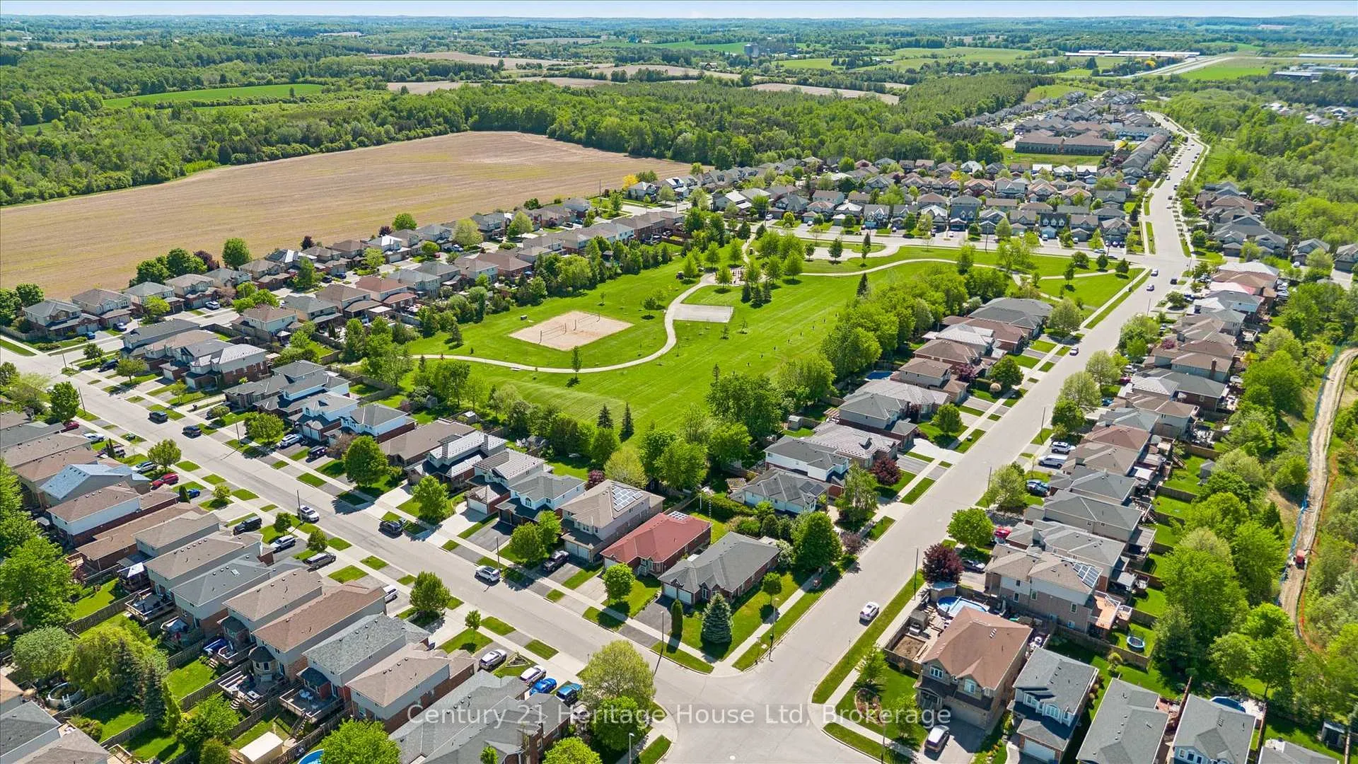 Photo 4 of 35 Shackleton Drive, Guelph, Grange Road — HOMEH