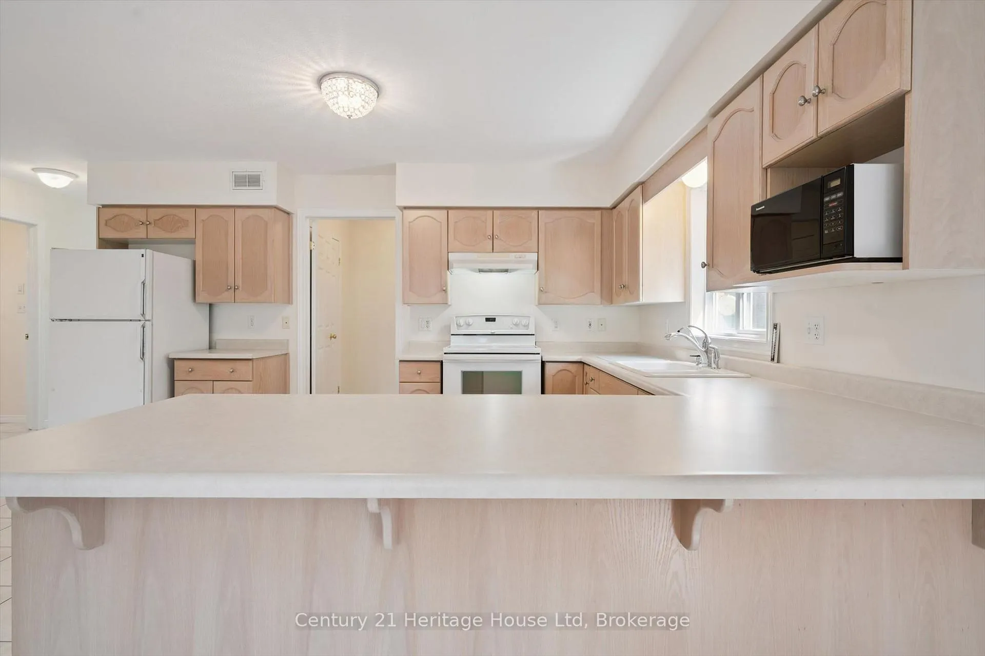 Photo 14 of 35 Shackleton Drive, Guelph, Grange Road — HOMEH