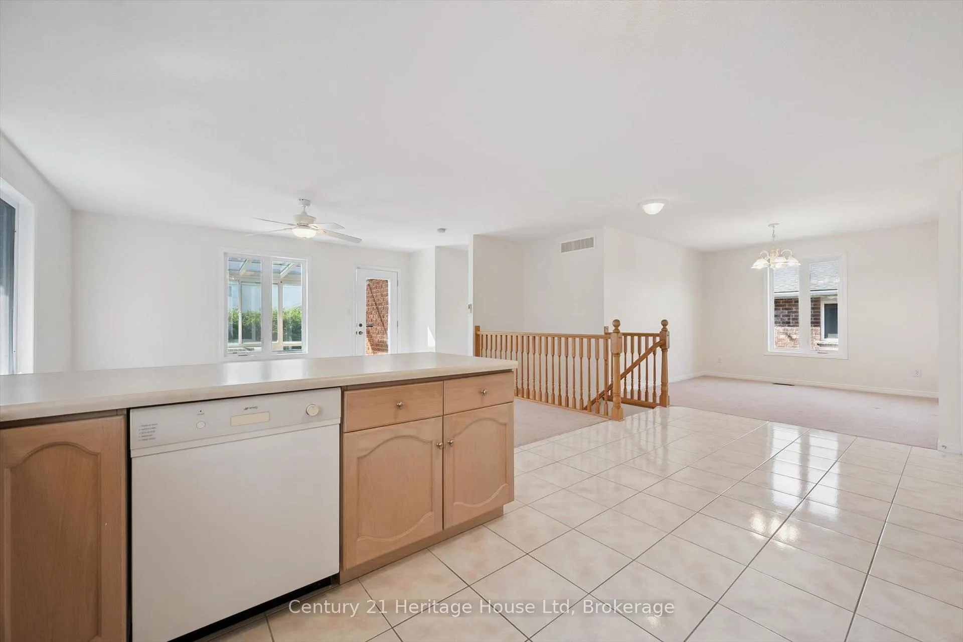 Photo 16 of 35 Shackleton Drive, Guelph, Grange Road — HOMEH