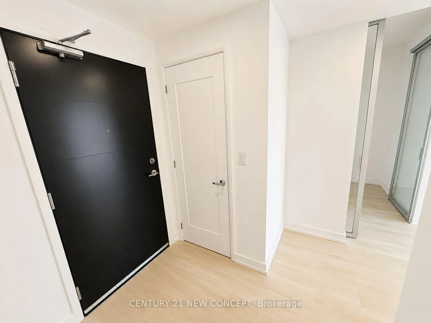Photo 6 of Unit 1416, 75 James Street S, Hamilton, Corktown — HOMEH