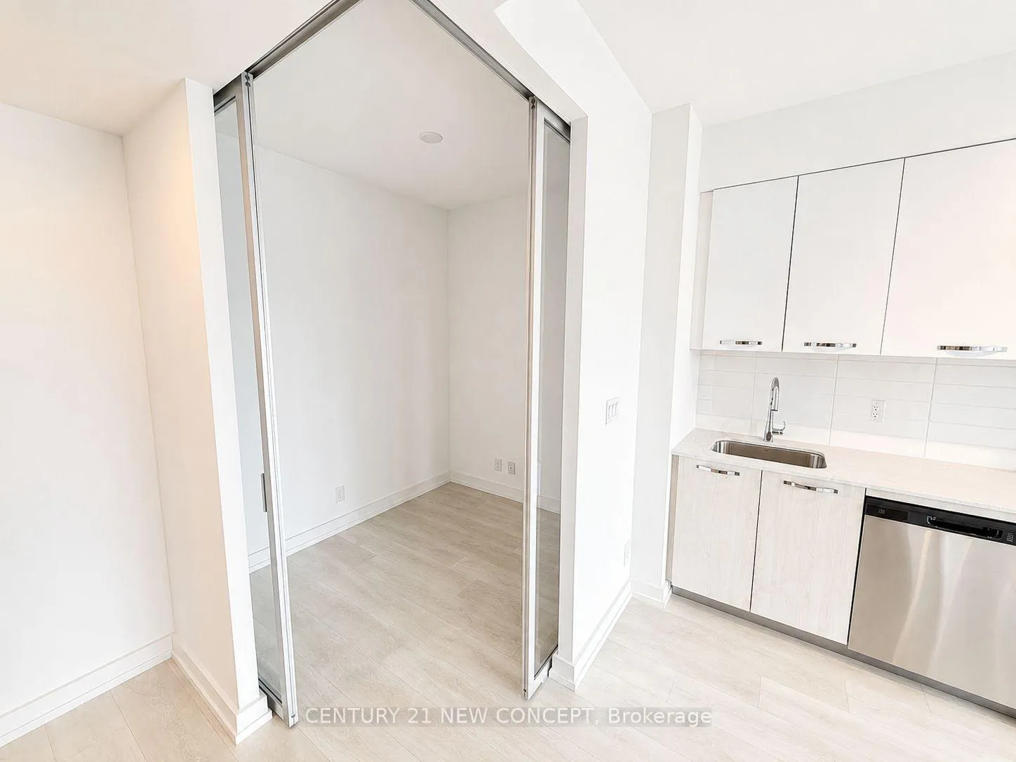 Photo 7 of Unit 1416, 75 James Street S, Hamilton, Corktown — HOMEH