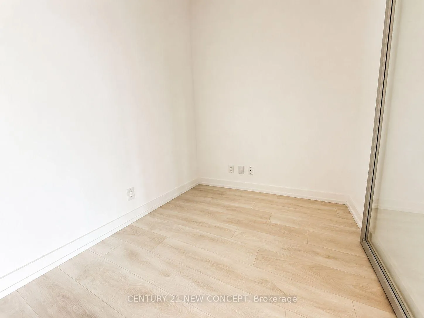 Photo 9 of Unit 1416, 75 James Street S, Hamilton, Corktown — HOMEH