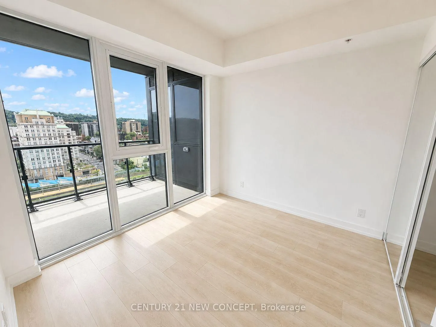 Photo 15 of Unit 1416, 75 James Street S, Hamilton, Corktown — HOMEH