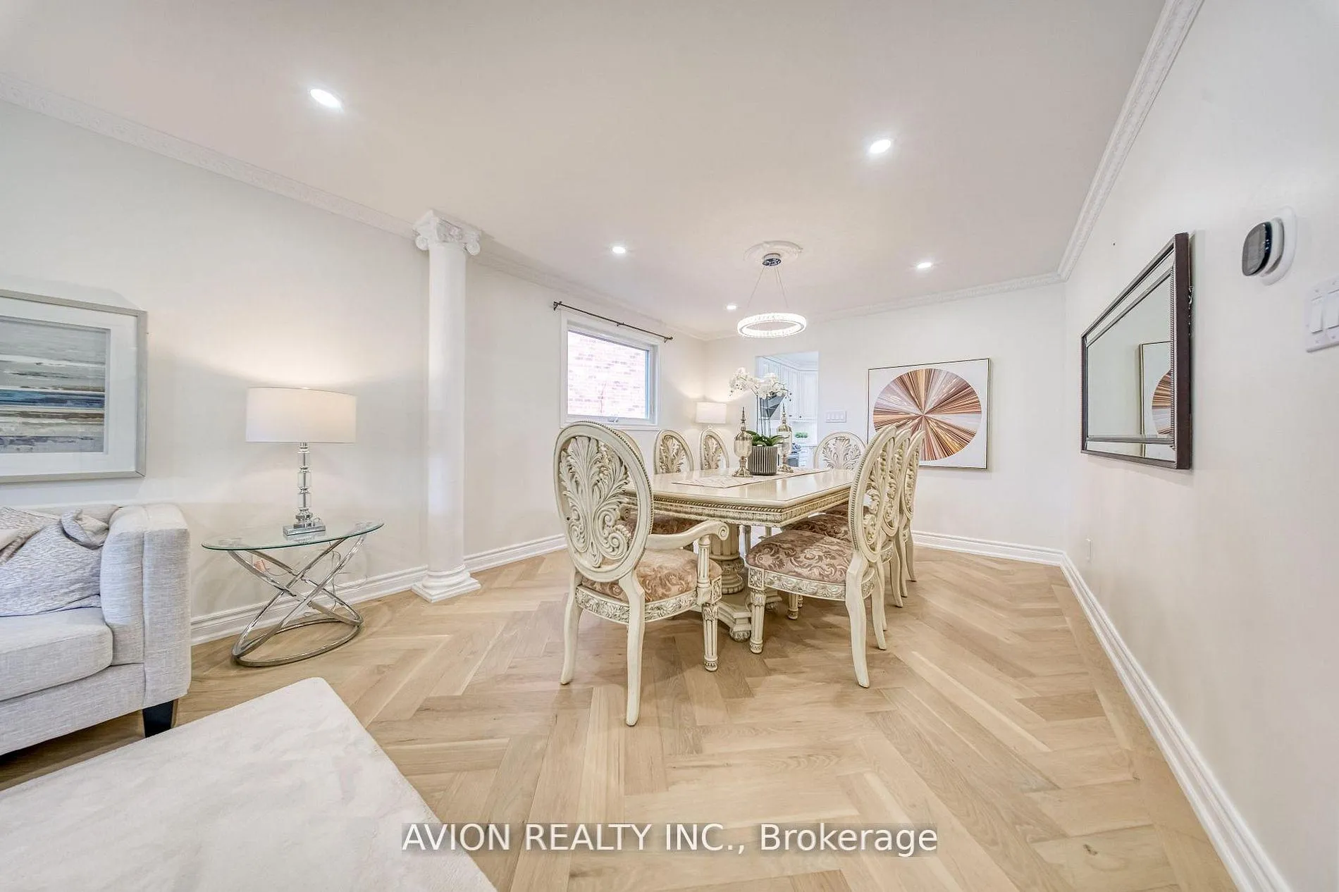Photo 9 of 134 Butterfield Crescent, Vaughan, Maple — HOMEH