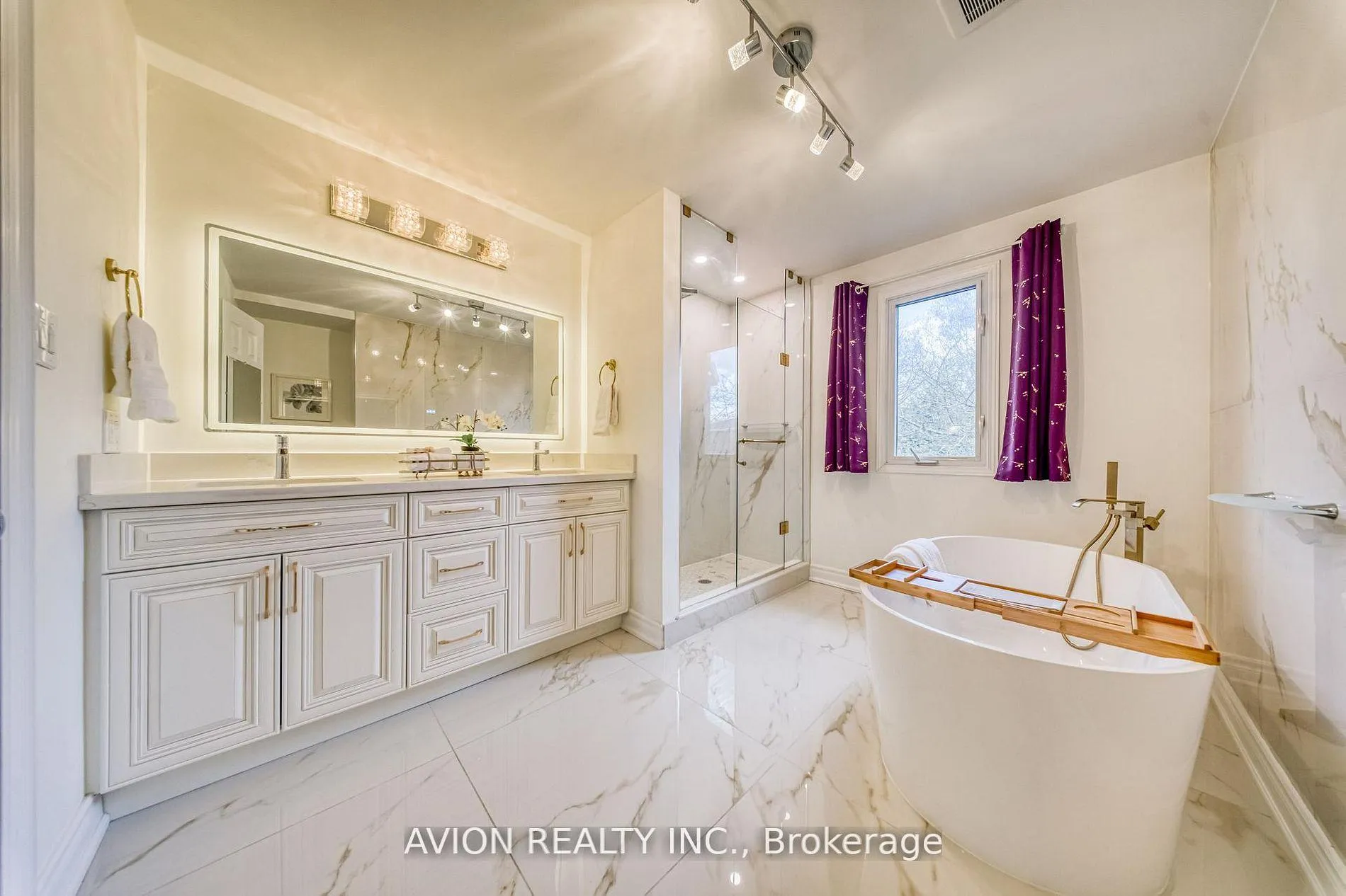 Photo 27 of 134 Butterfield Crescent, Vaughan, Maple — HOMEH