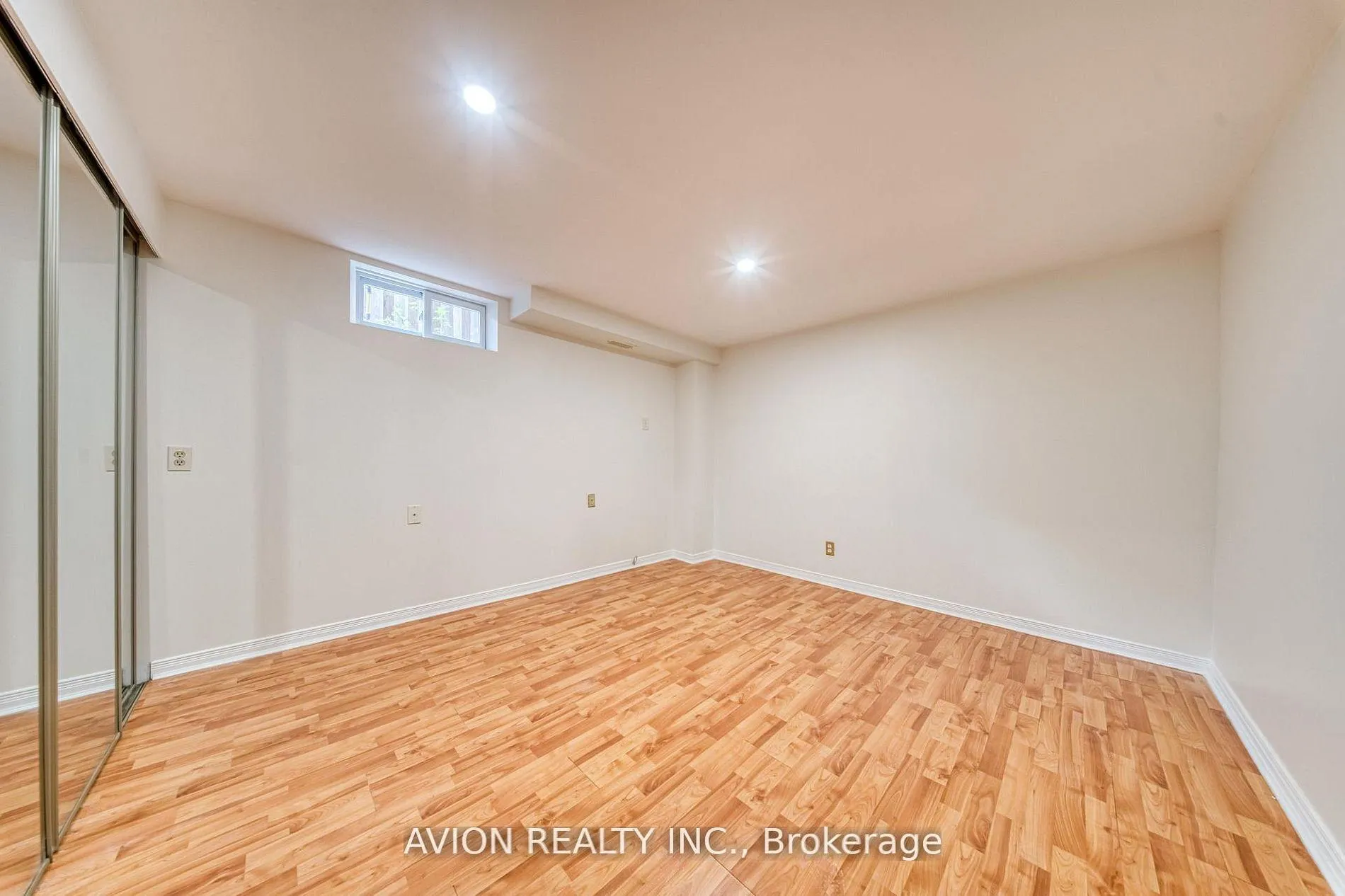 Photo 40 of 134 Butterfield Crescent, Vaughan, Maple — HOMEH