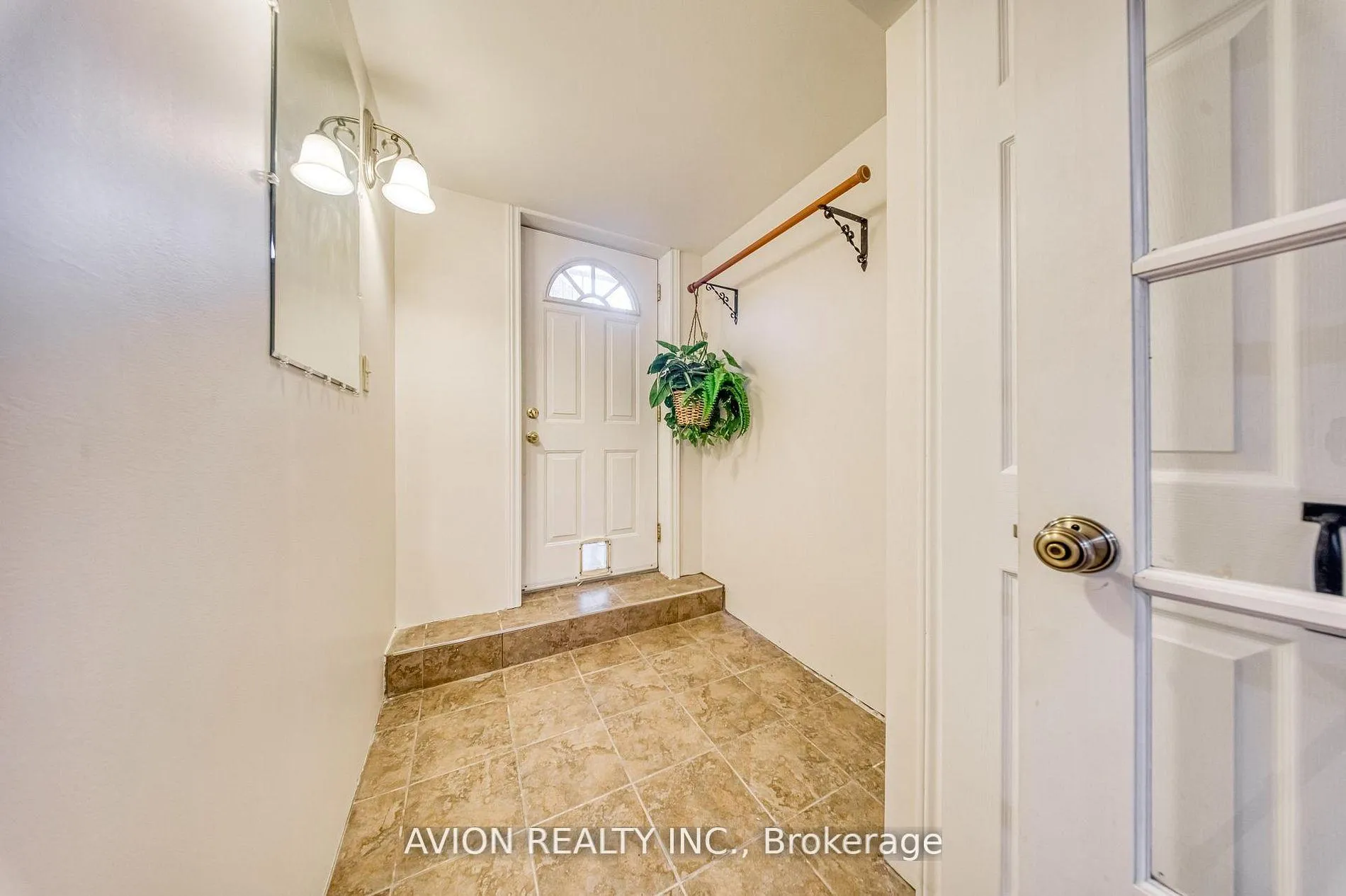 Photo 42 of 134 Butterfield Crescent, Vaughan, Maple — HOMEH