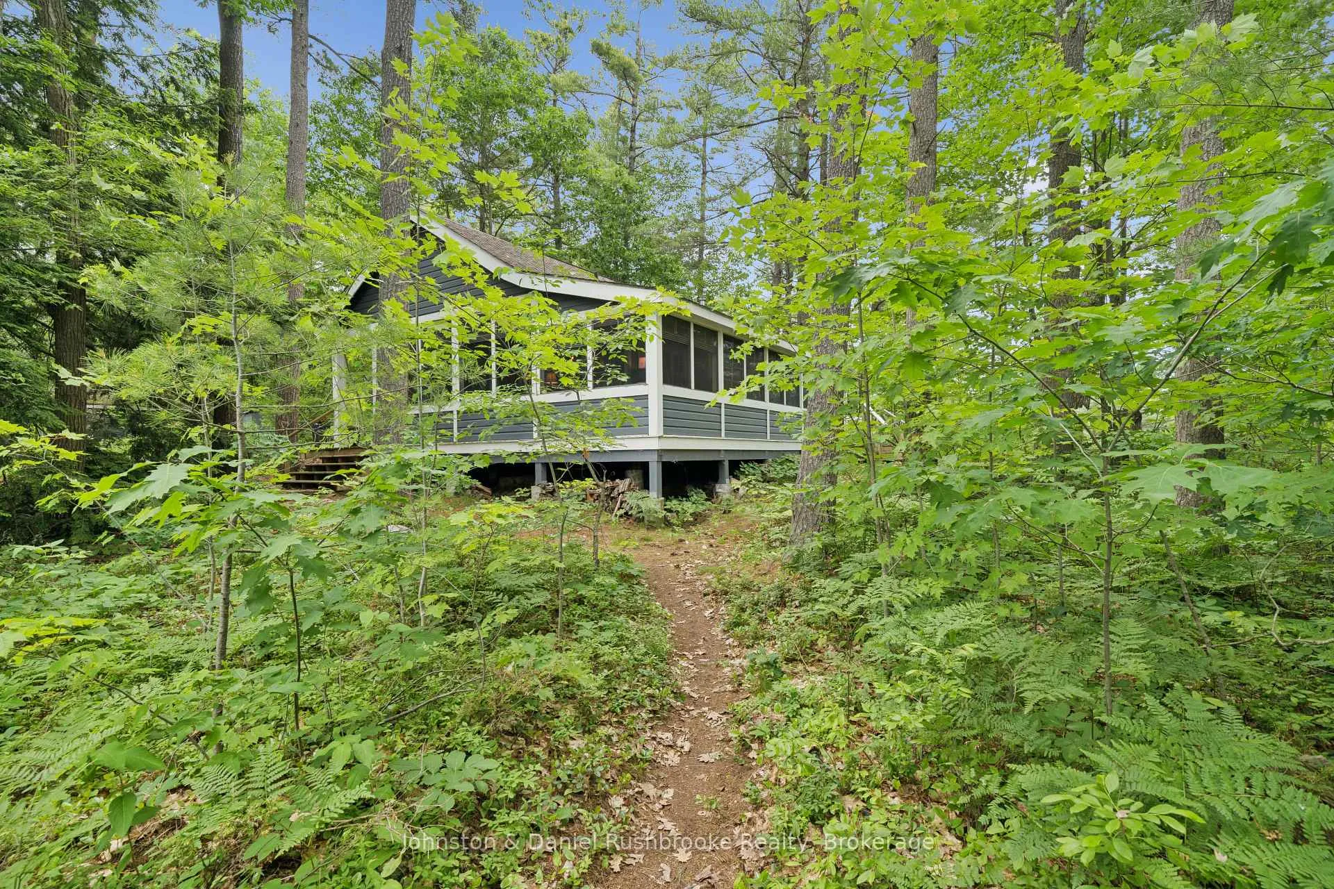 Photo 2 of Unit 3, 1037 Sniders Bay Road, Gravenhurst, Muskoka (S) — HOMEH