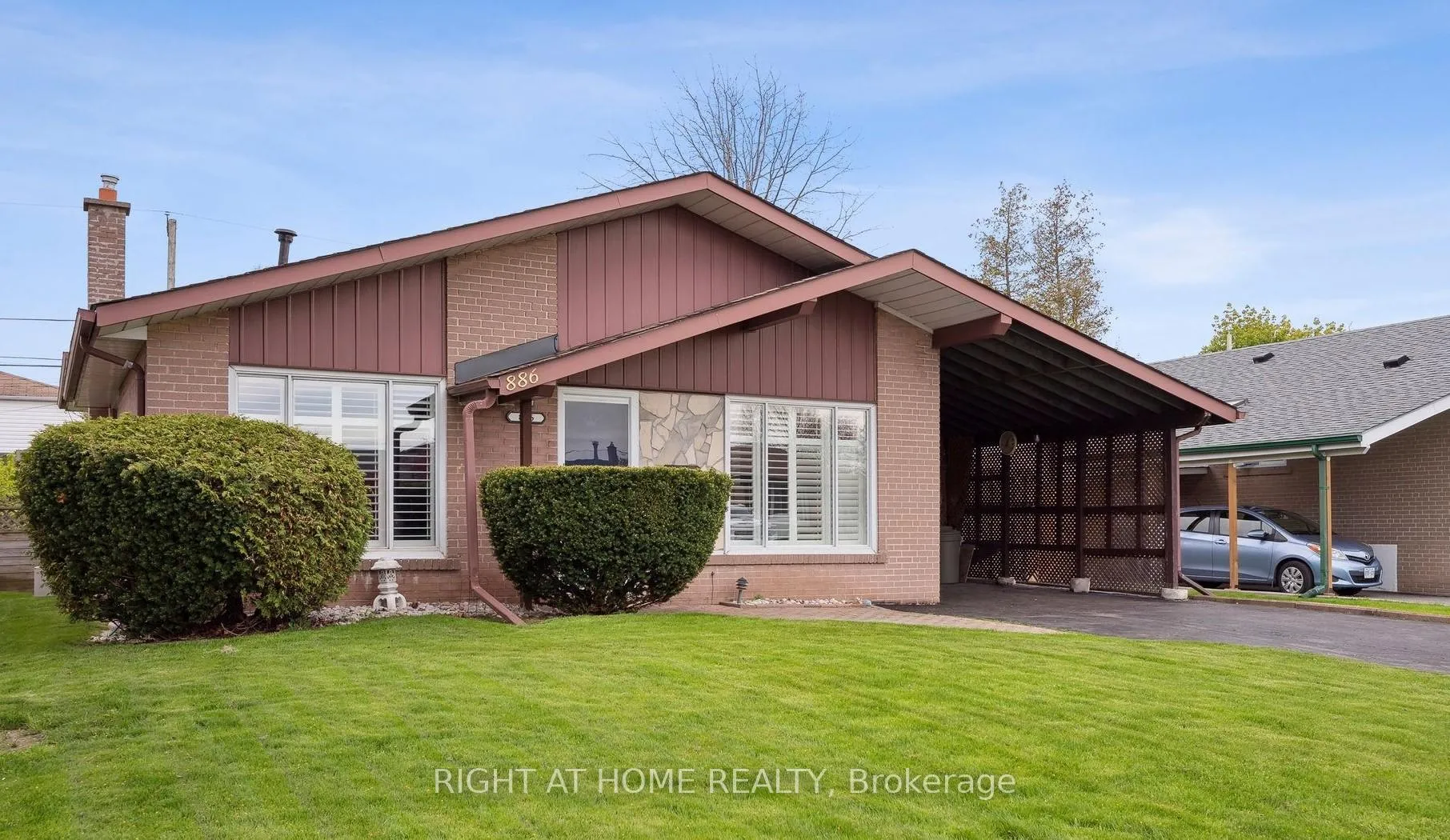 Photo 2 of Unit Basmt, 886 Grenoble Boulevard, Pickering, Bay Ridges — HOMEH