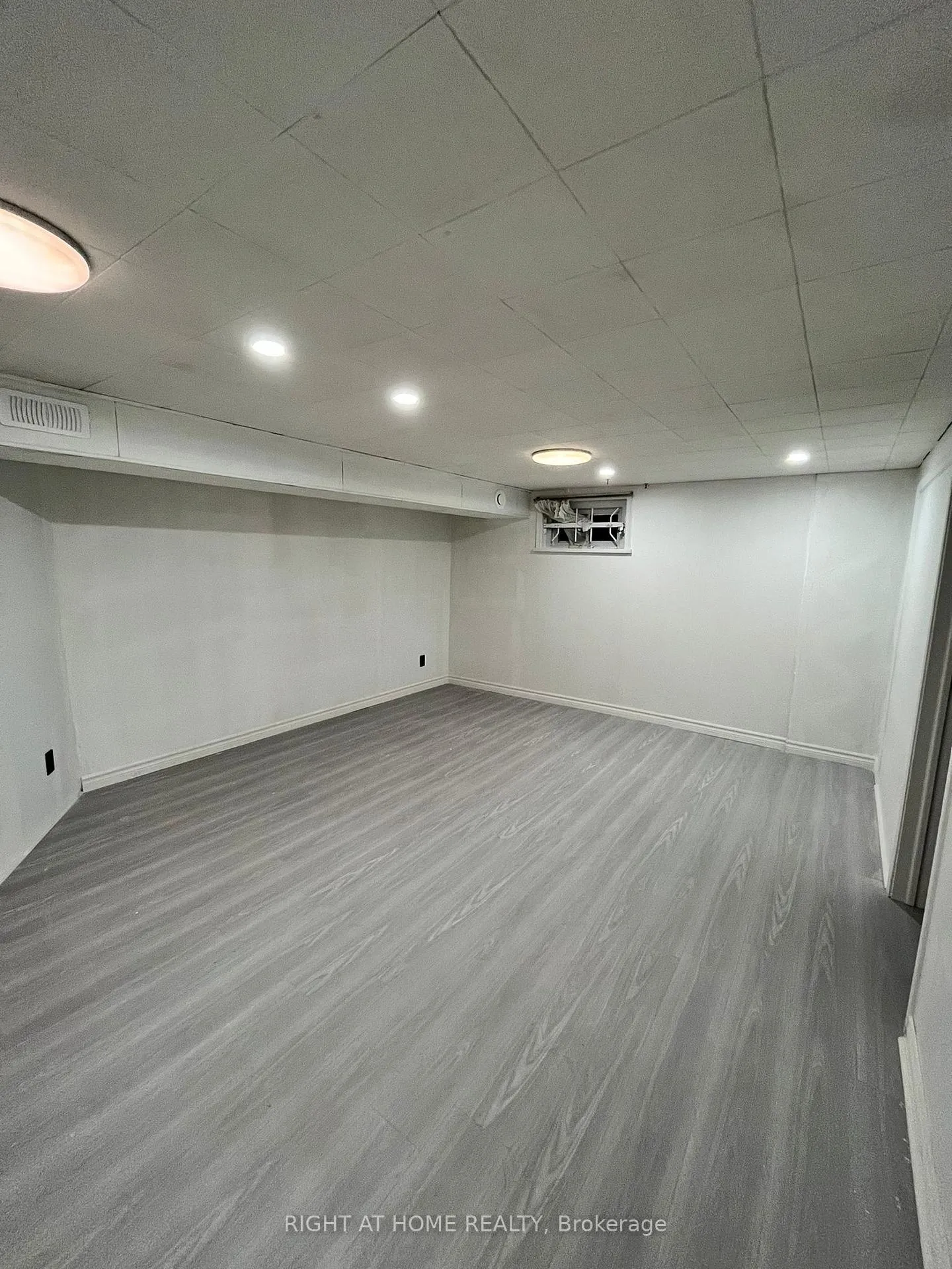 Photo 6 of Unit Basmt, 886 Grenoble Boulevard, Pickering, Bay Ridges — HOMEH