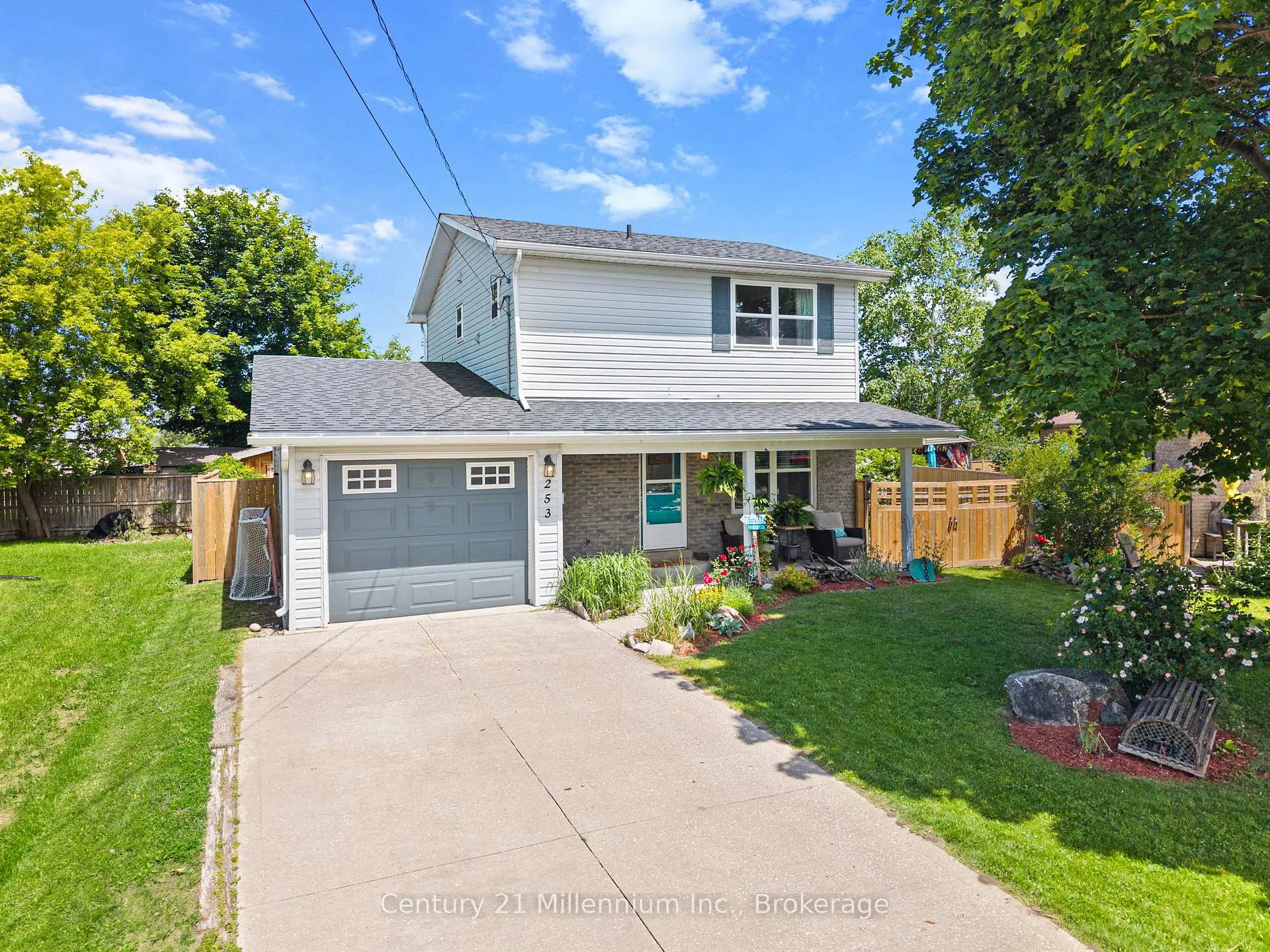 Photo 1 of 253 Valleyfield Crescent, Clearview, Stayner — HOMEH