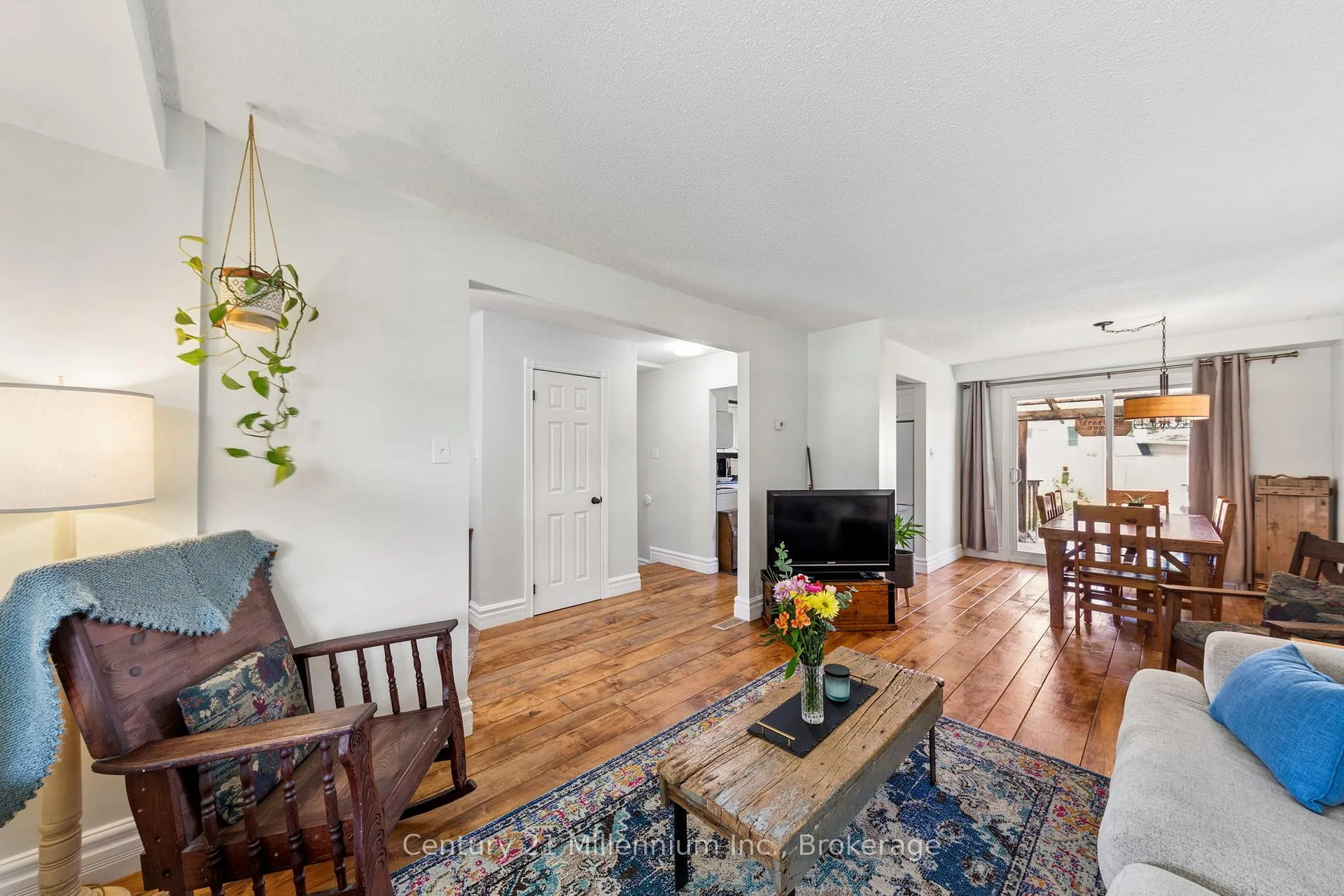 Photo 3 of 253 Valleyfield Crescent, Clearview, Stayner — HOMEH