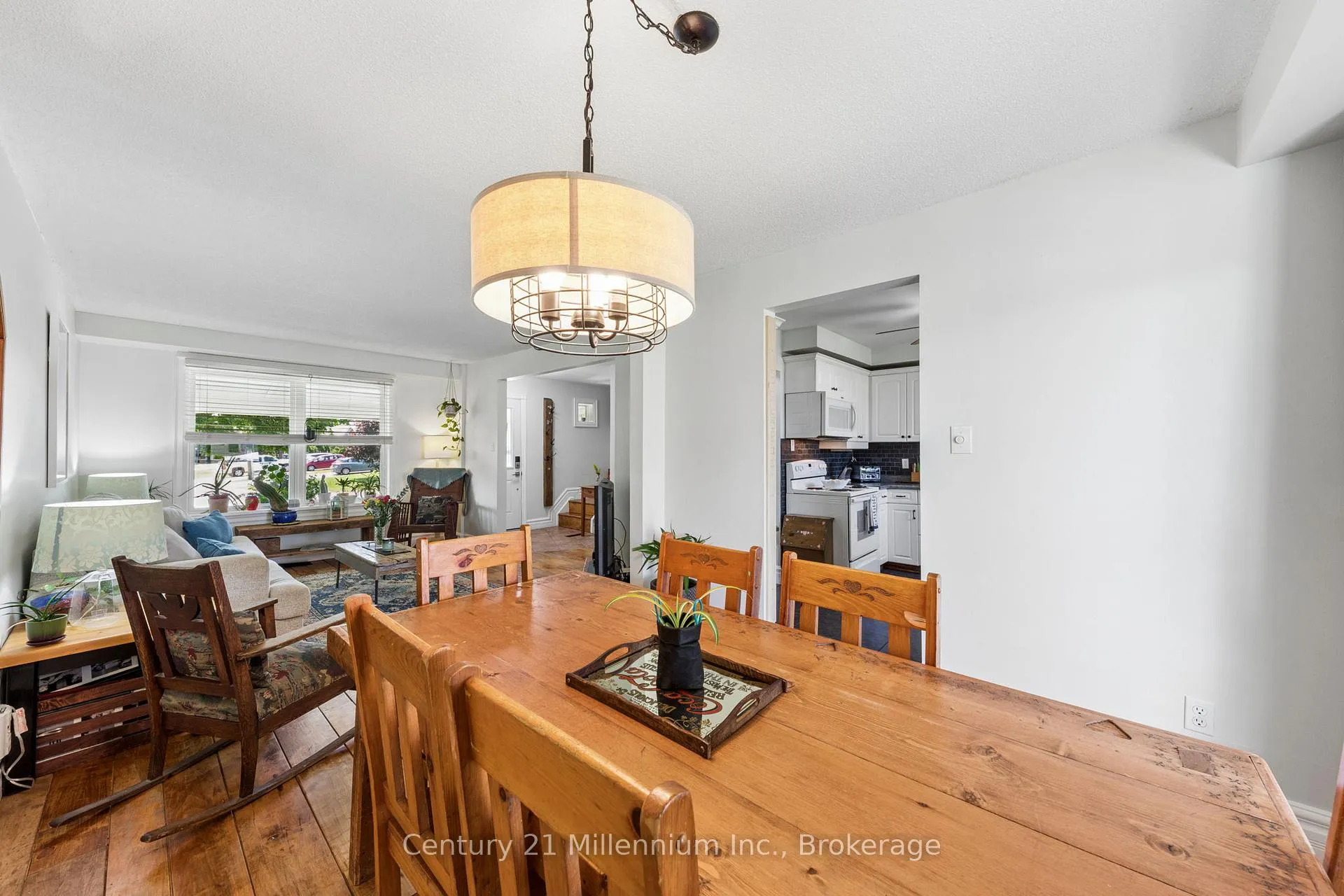 Photo 6 of 253 Valleyfield Crescent, Clearview, Stayner — HOMEH