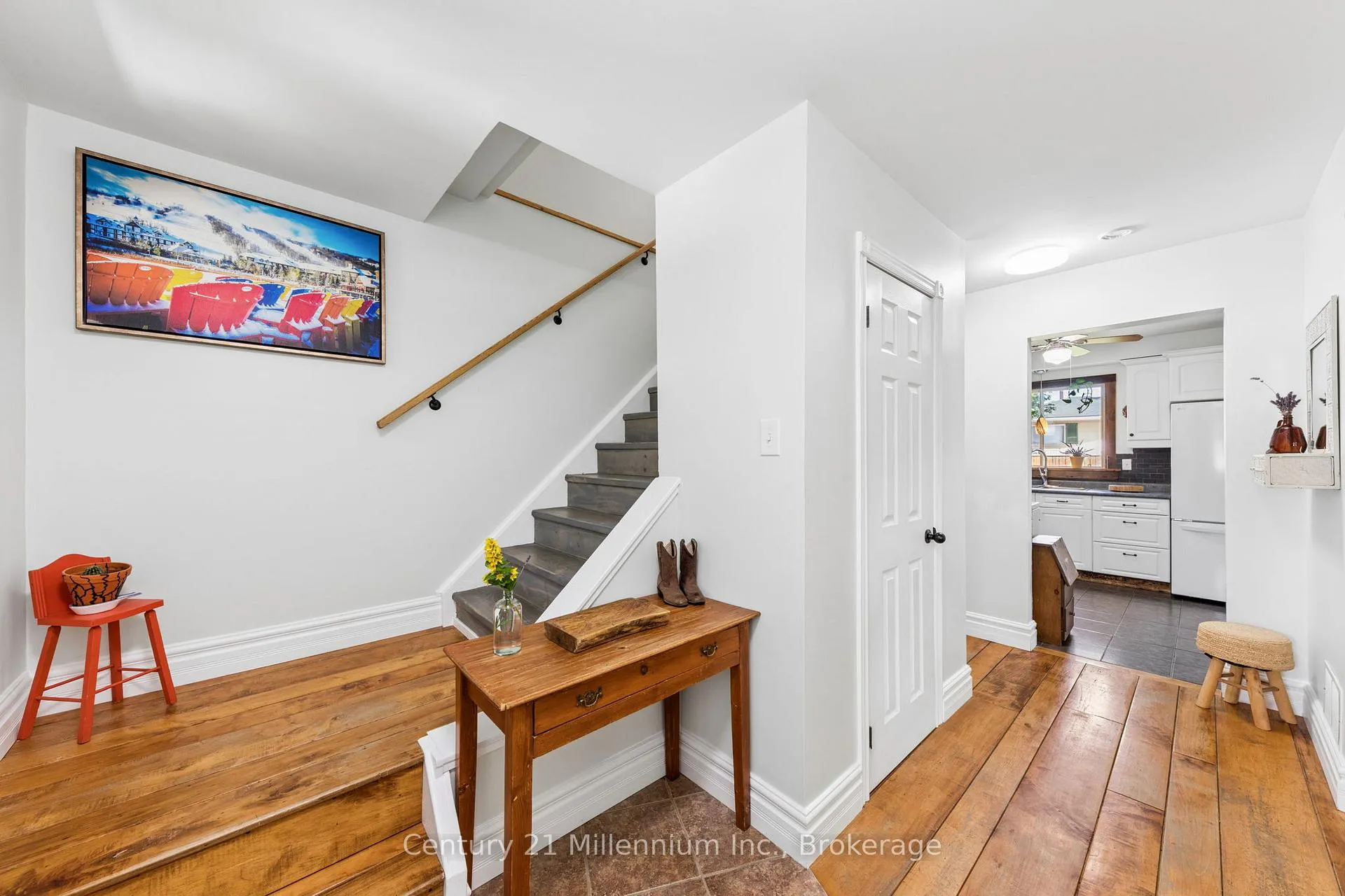 Photo 11 of 253 Valleyfield Crescent, Clearview, Stayner — HOMEH